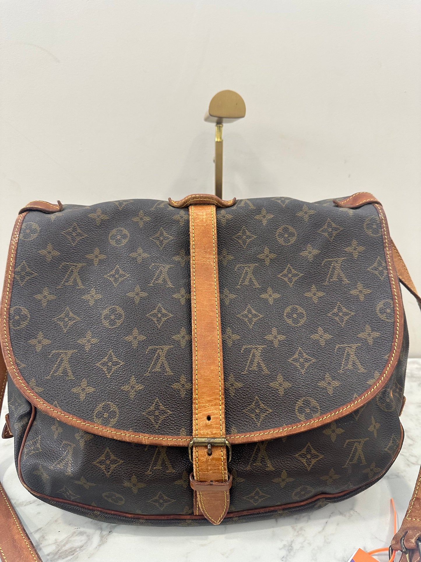 Louis Vuitton Saumur 35