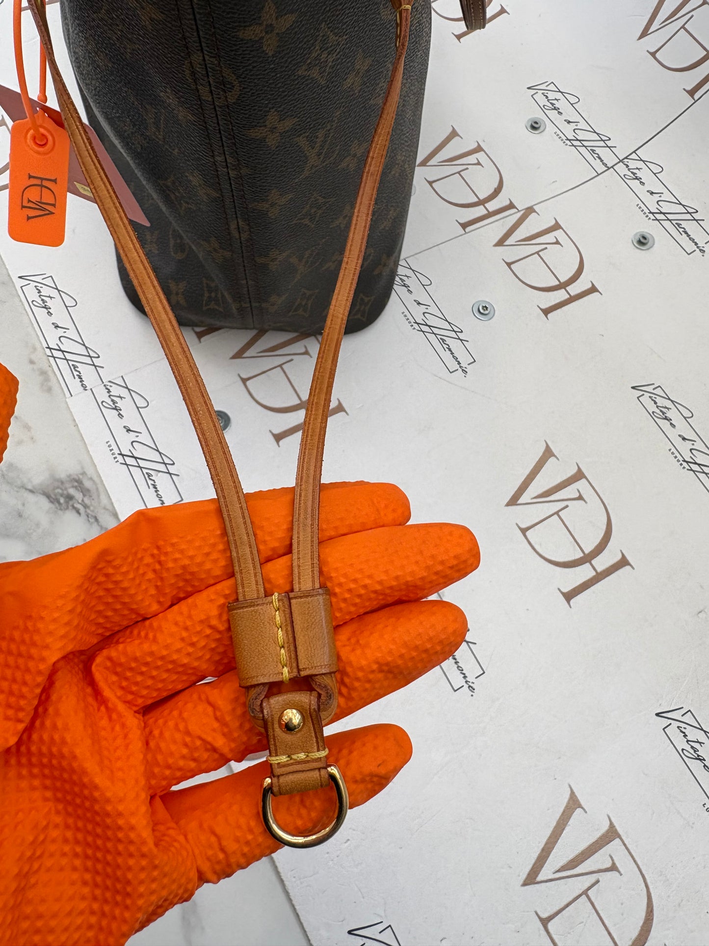 383924- Louis Vuitton Neverfull