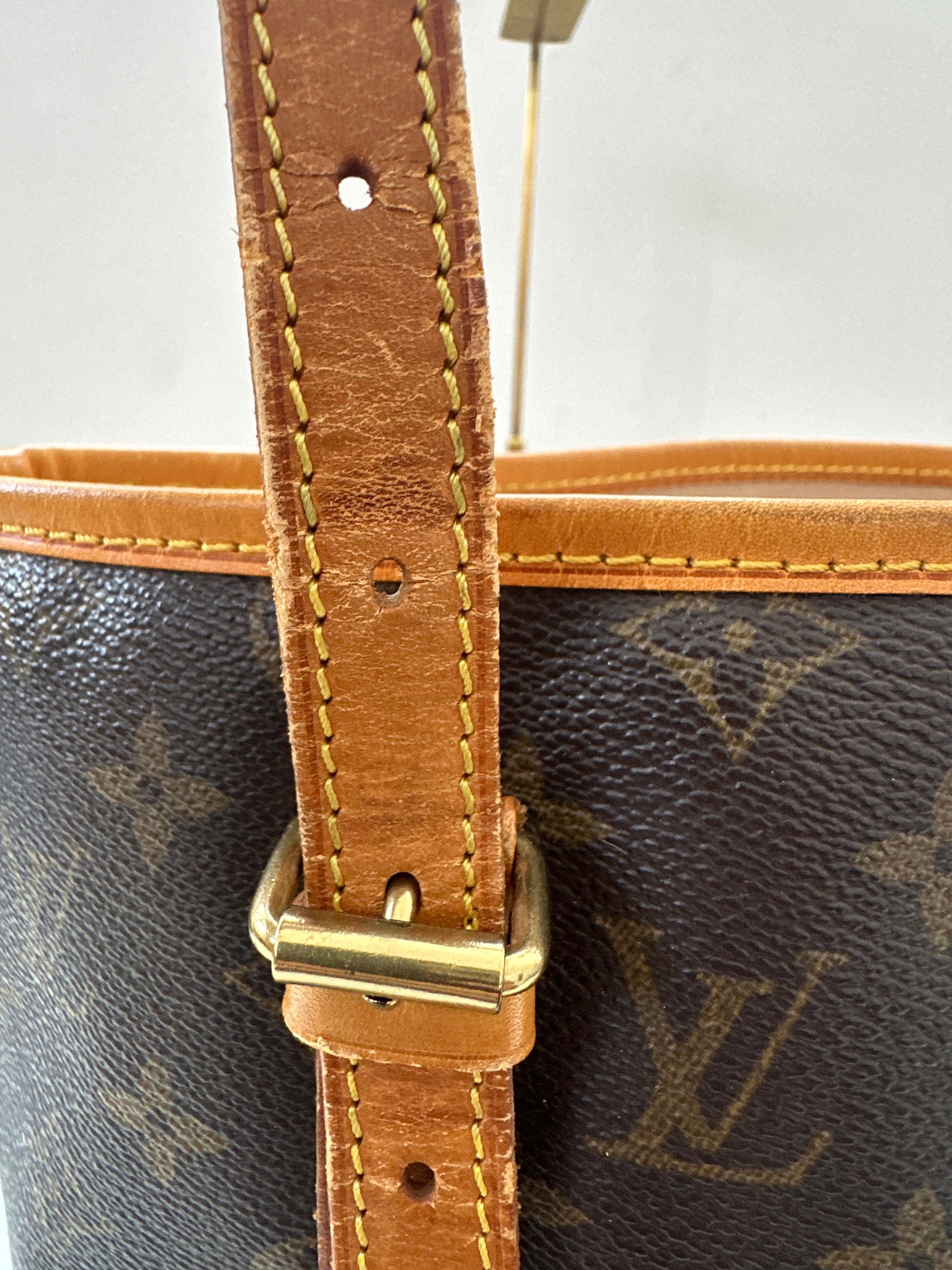 Louis Vuitton Bucket GM