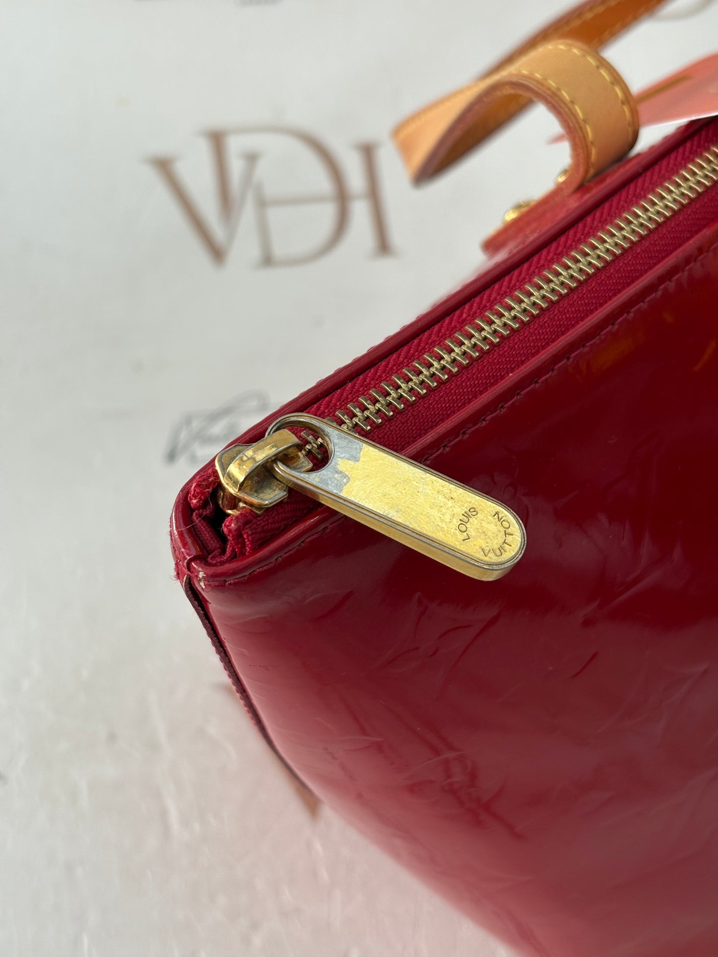 383502 - Louis Vuitton Belevue