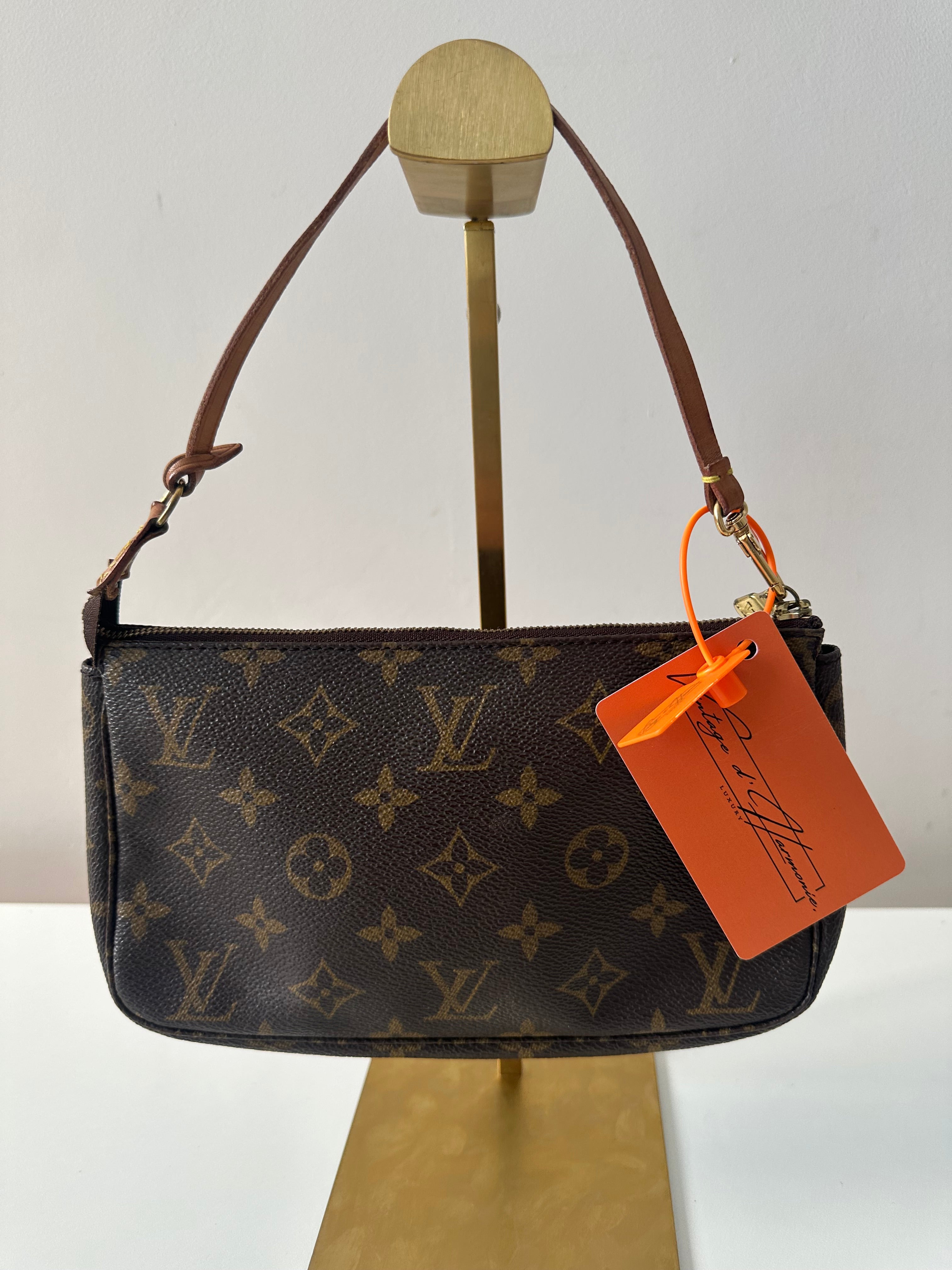 Louis Vuitton Pochette