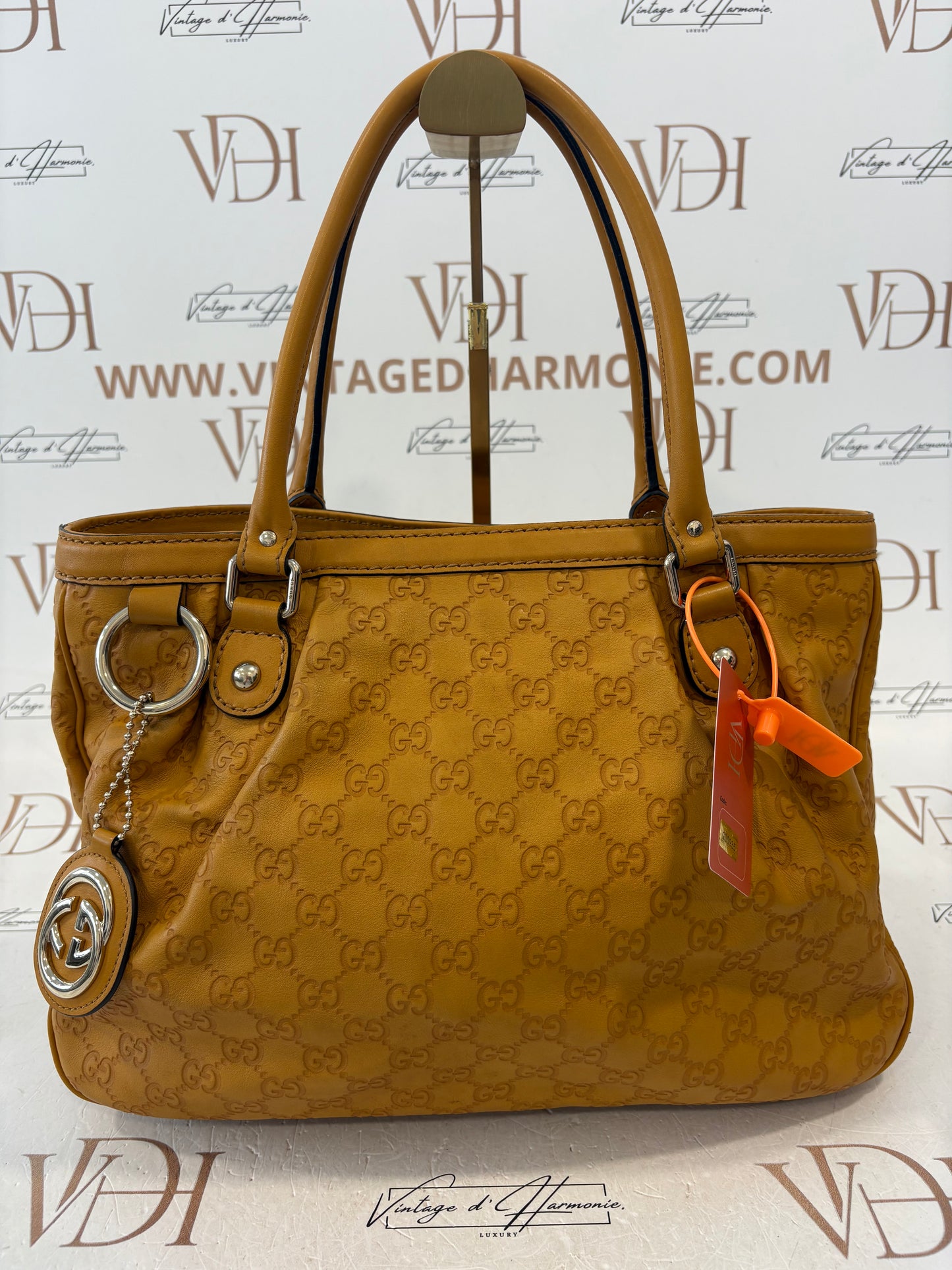200935 - Gucci Sukey