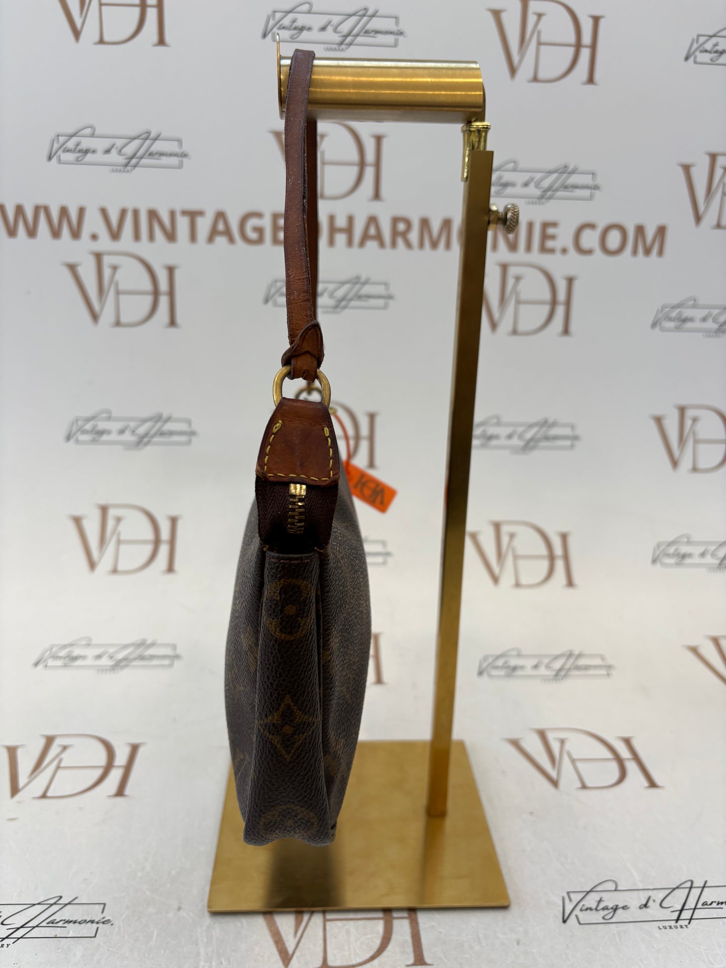 019011 - Louis Vuitton Pochette Accessoires