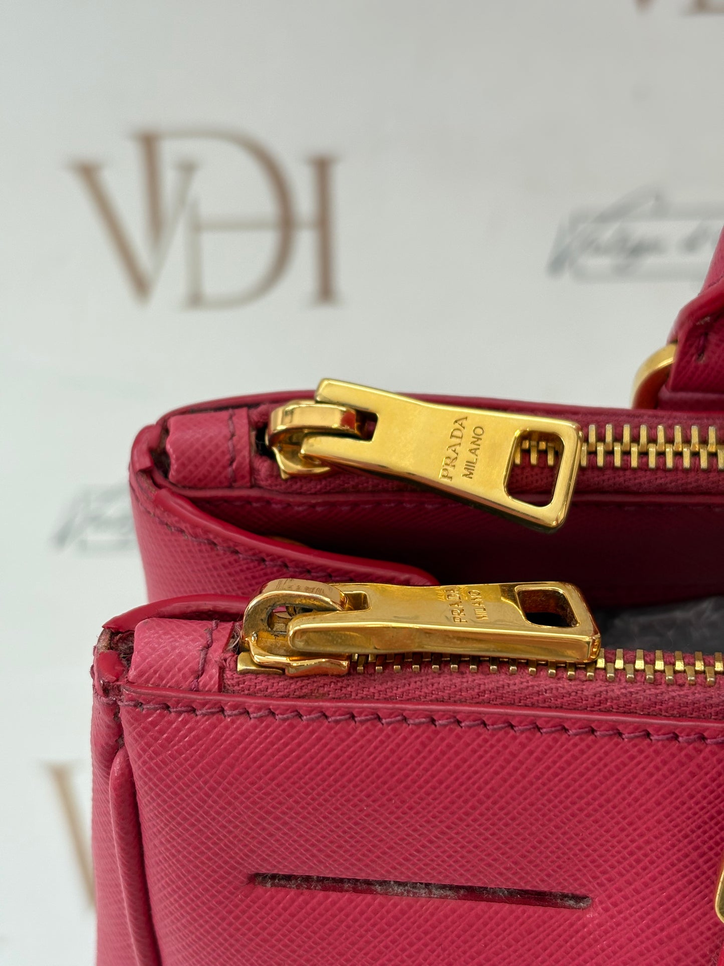 200888 - Prada Galleria
