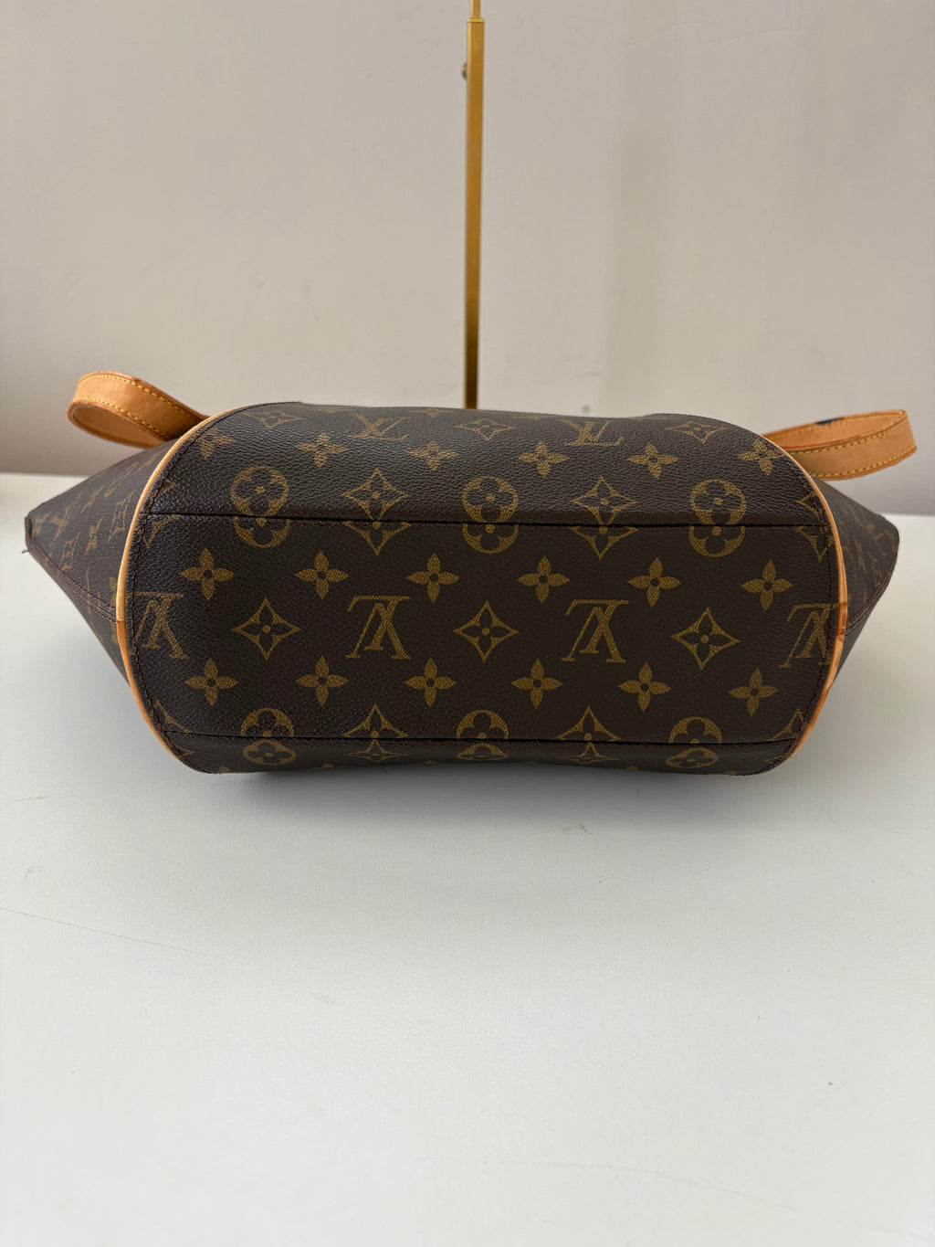 Louis Vuitton Ellipse Shopping
