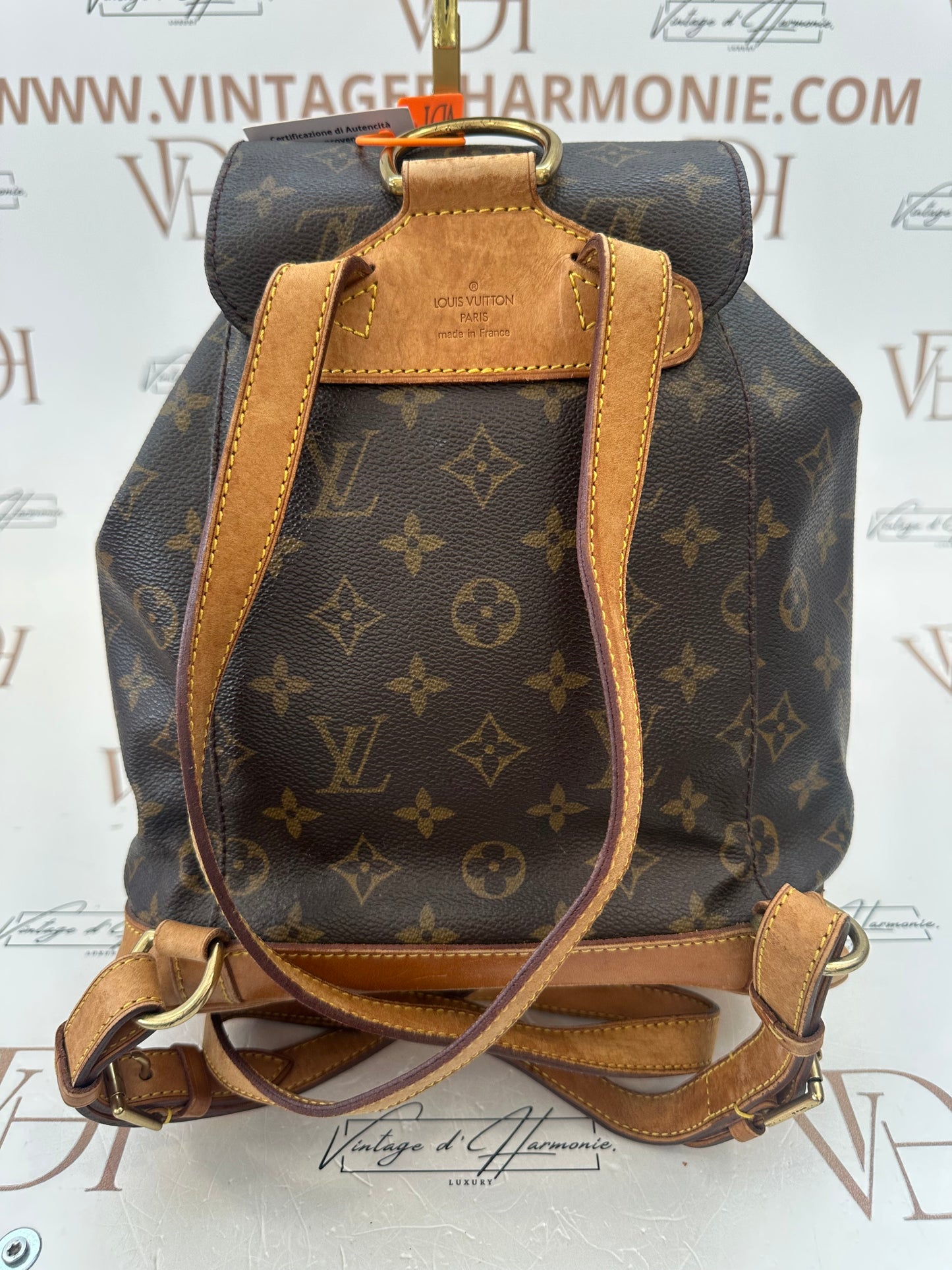 017845 - Louis Vuitton Montsouris MM