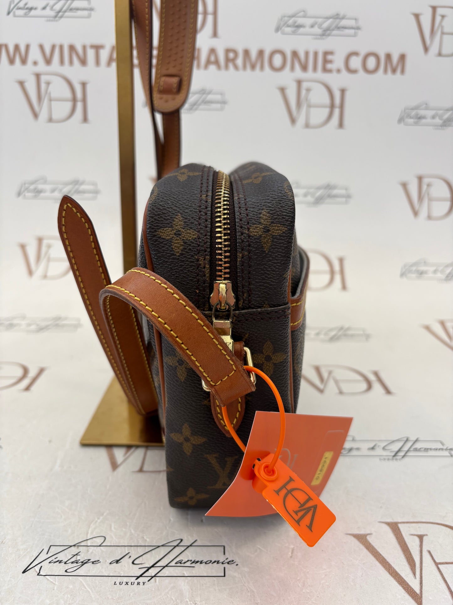 018991 - Louis Vuitton Trocadero 27