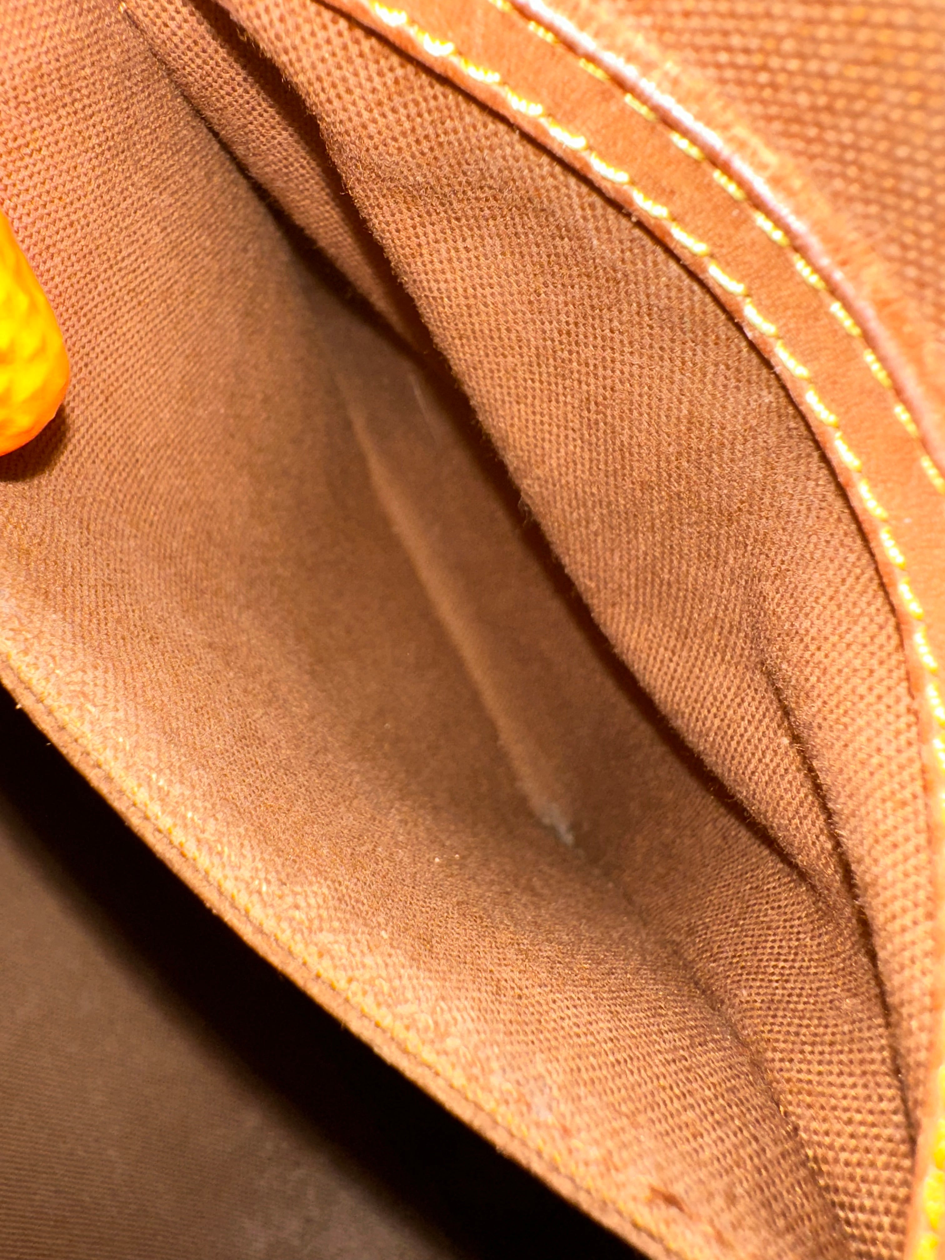 Louis Vuitton Ellipse MM