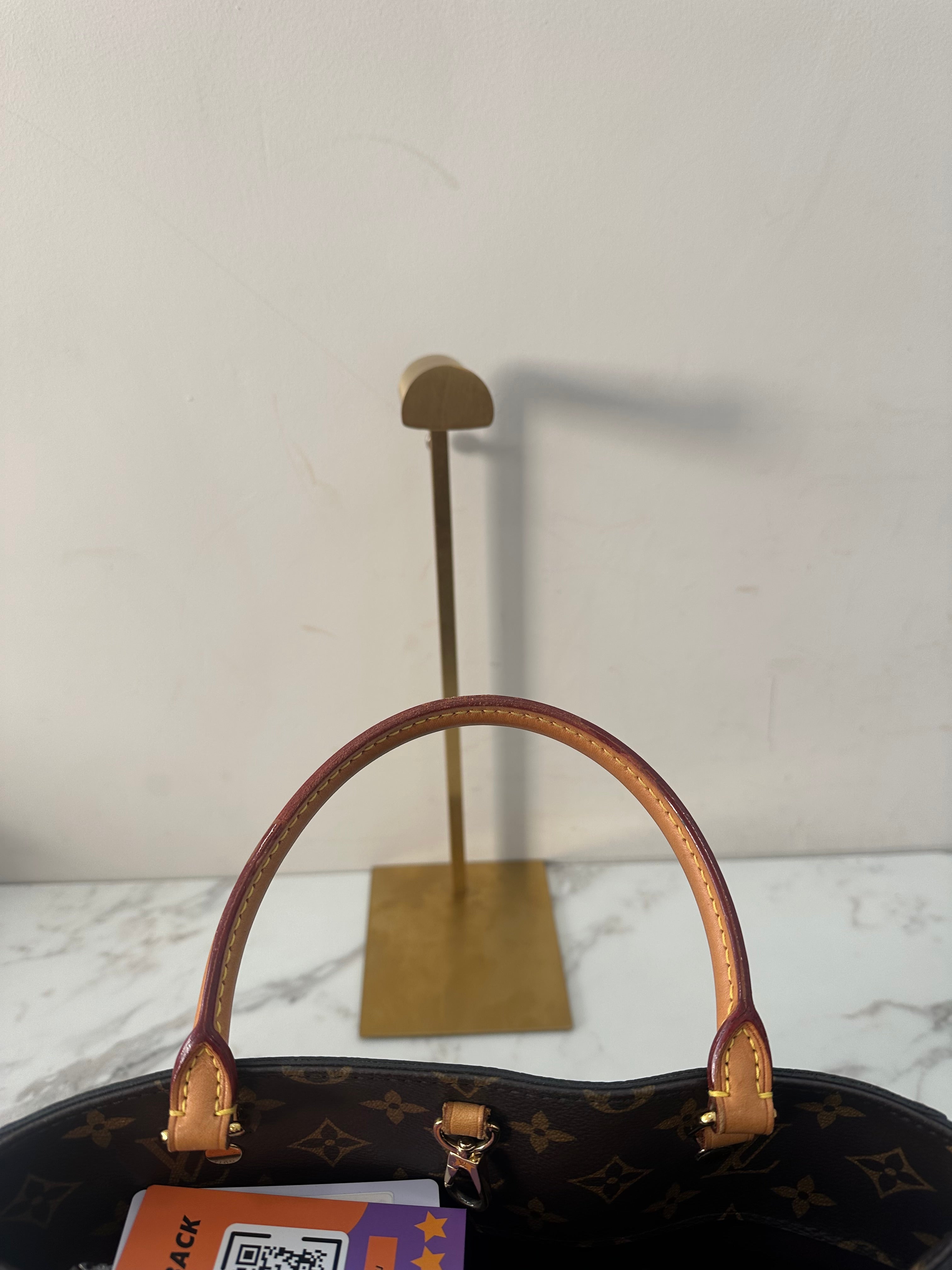 Louis Vuitton Montaigne