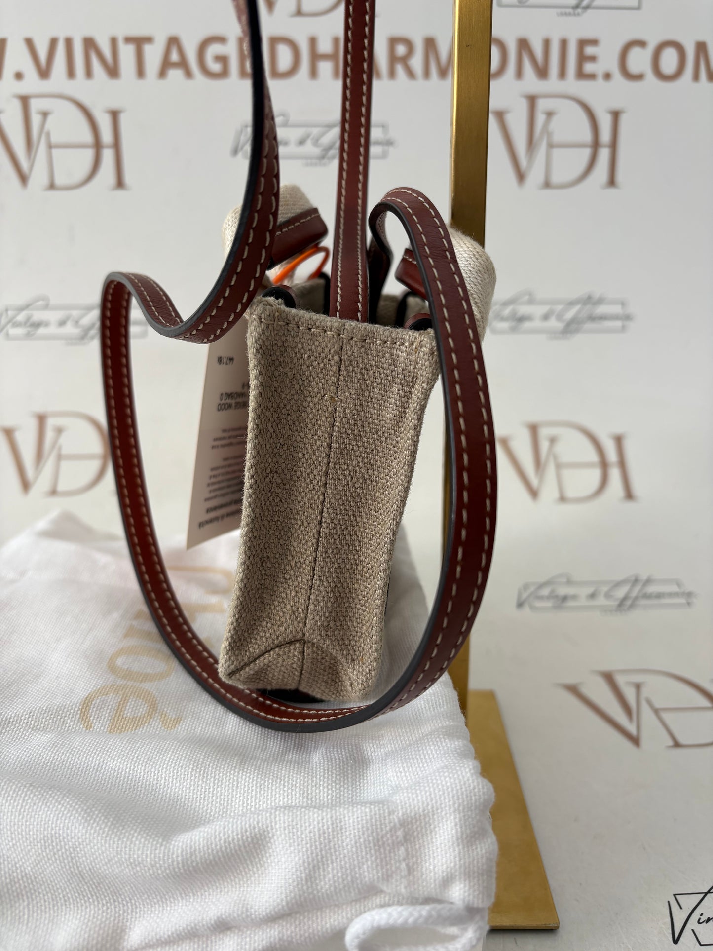 018915 - Chloé Beige Woody