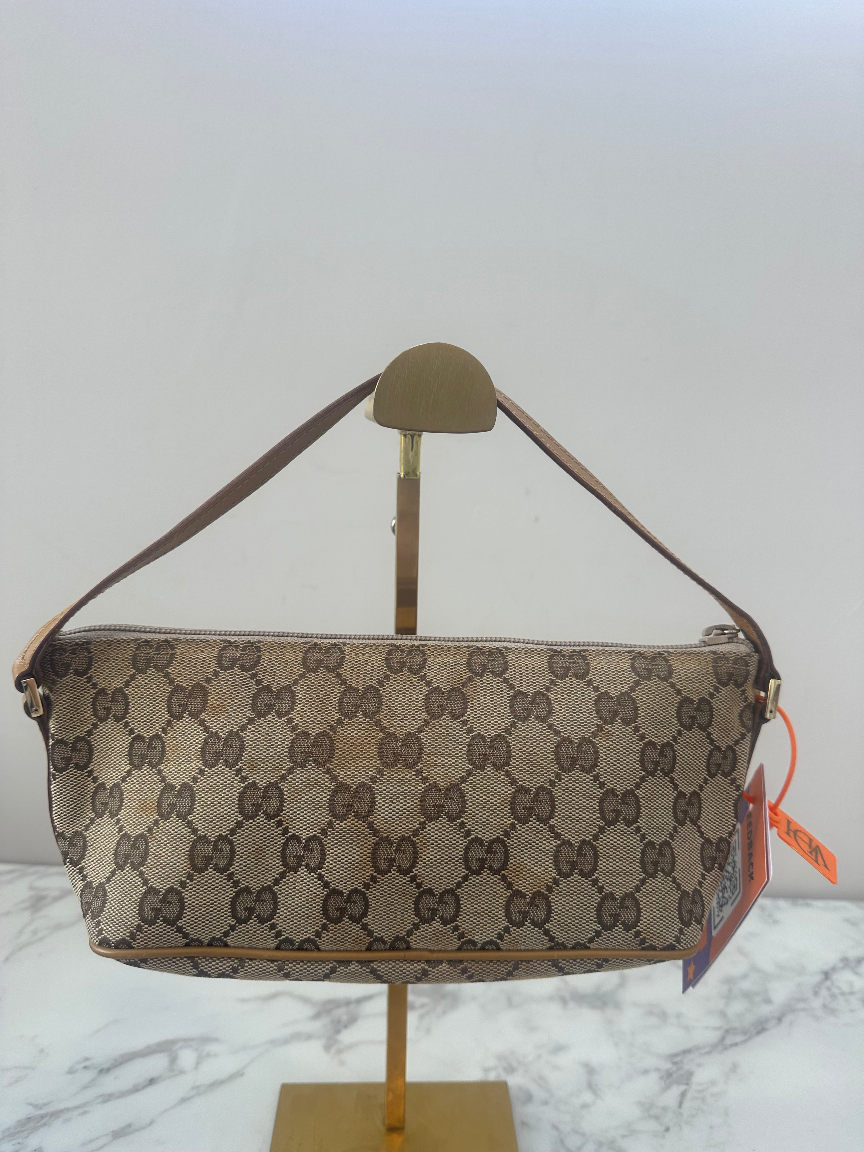 Gucci Pochette GG
