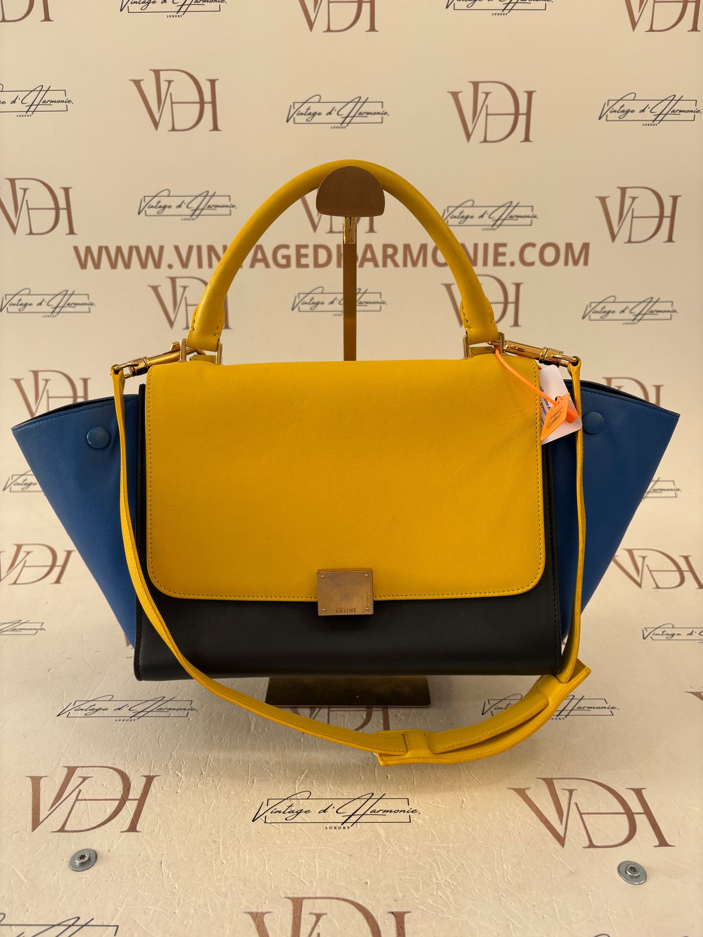 200990 - Céline Trapeze
