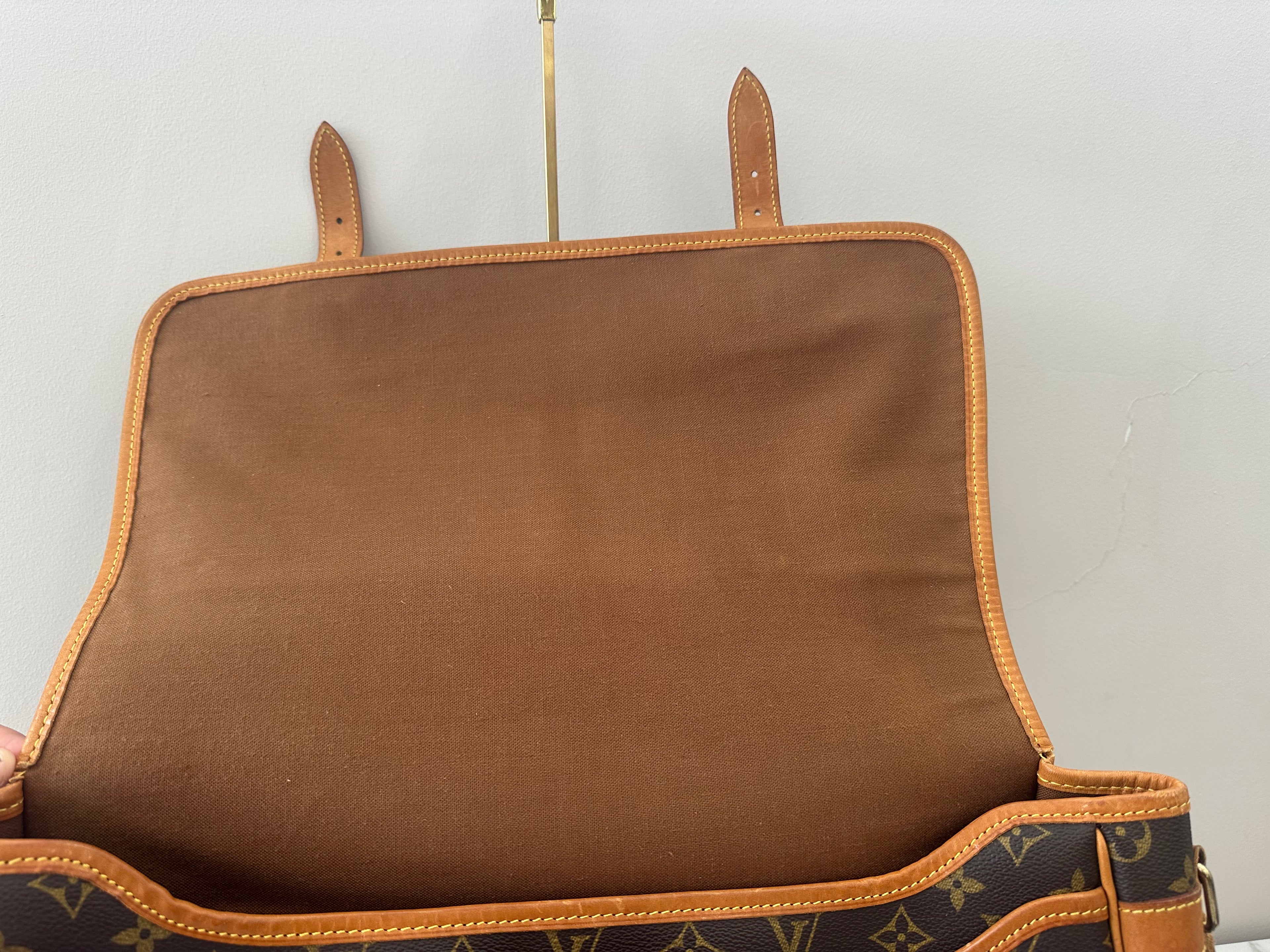 Louis Vuitton Giberciere Gm