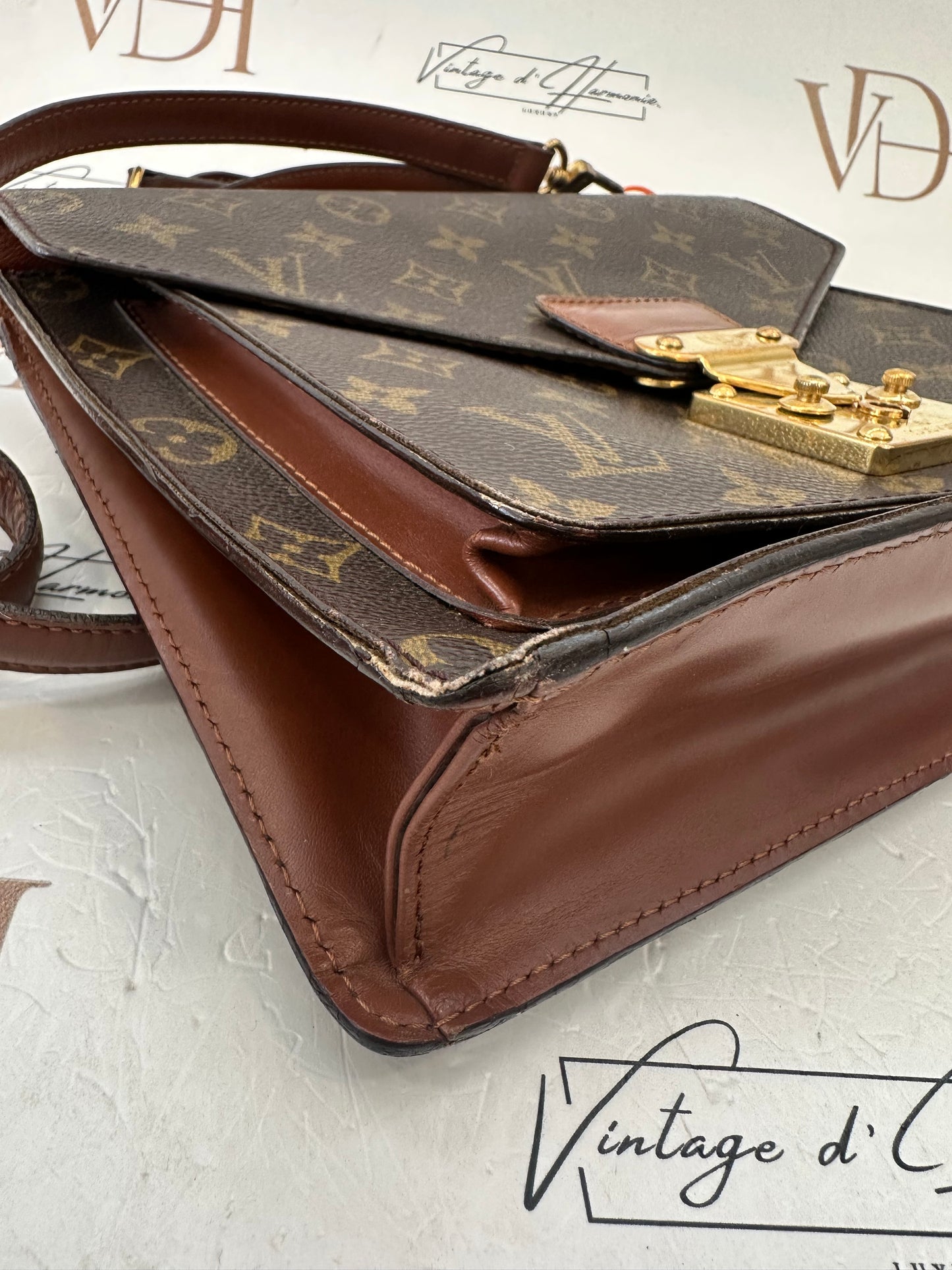 016876 - Louis Vuitton Monceau 26