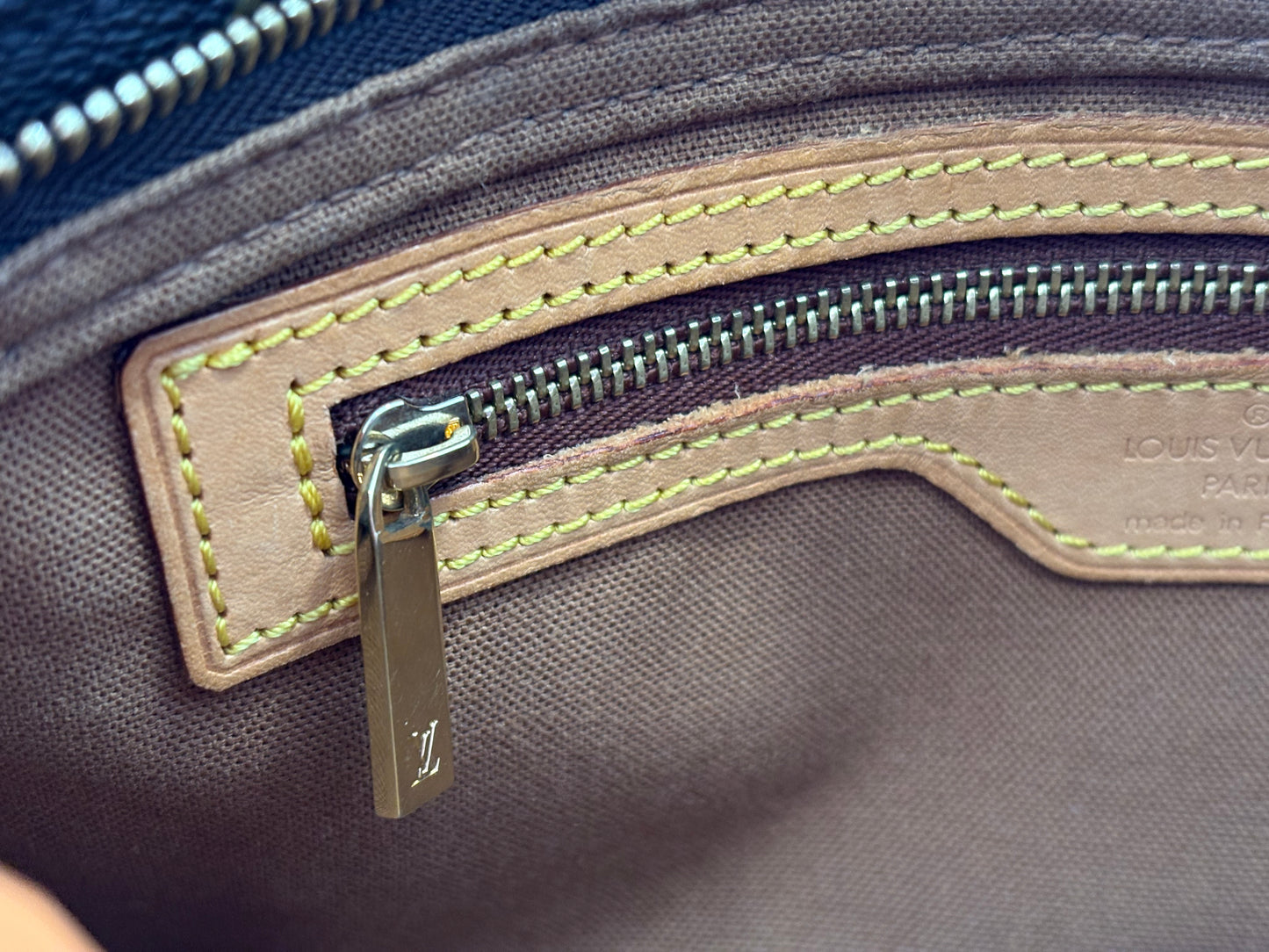 018323 - Louis Vuitton Trotteur