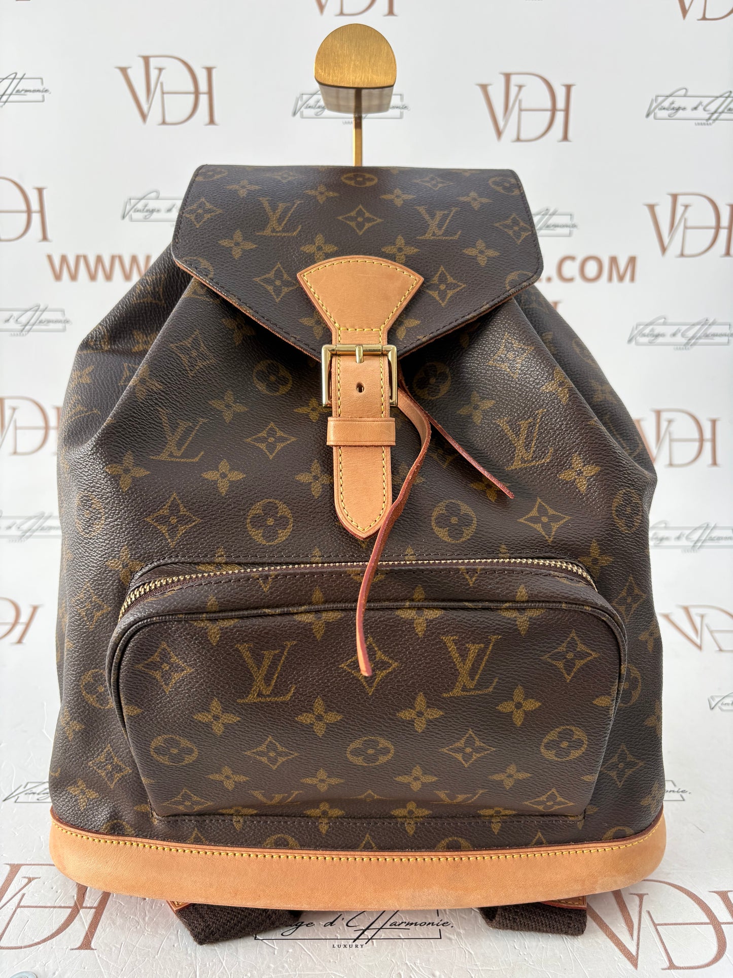 018842 - Louis Vuitton Montsouris GM