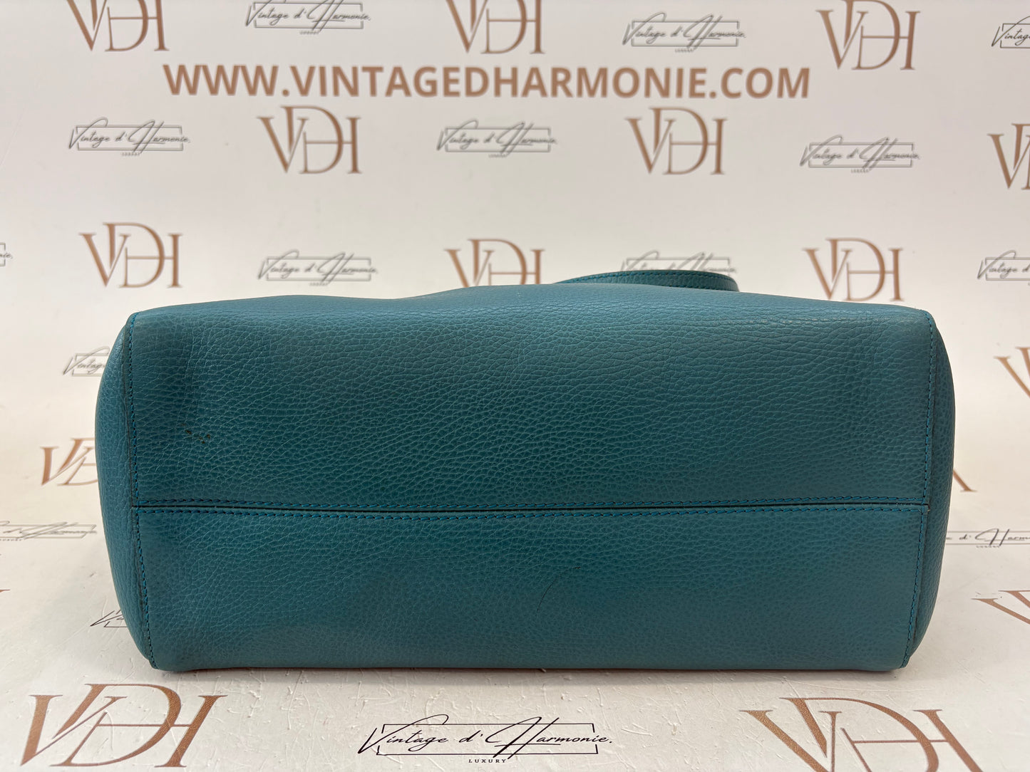 383913 - Gucci Swing
