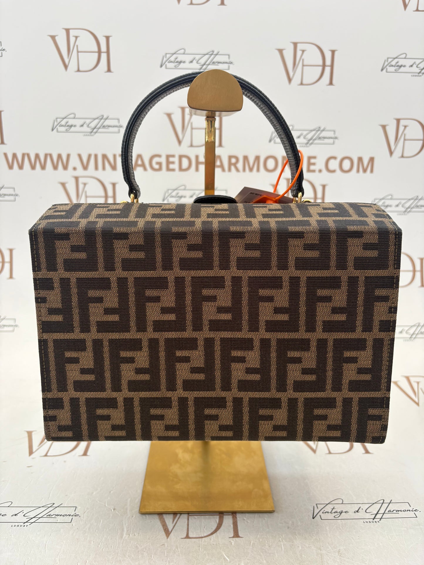 018105 - Fendi Brown Zucca