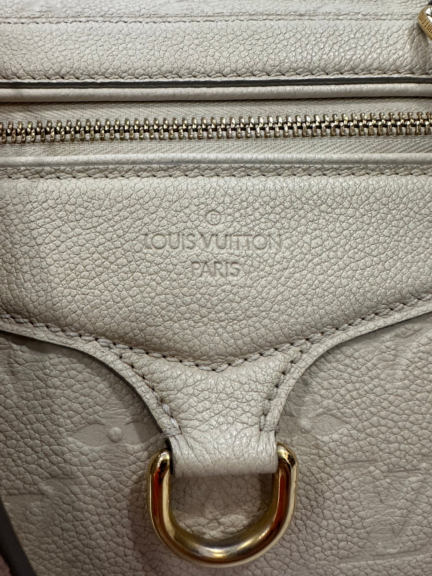 382893 - Louis Vuitton Lumineuse