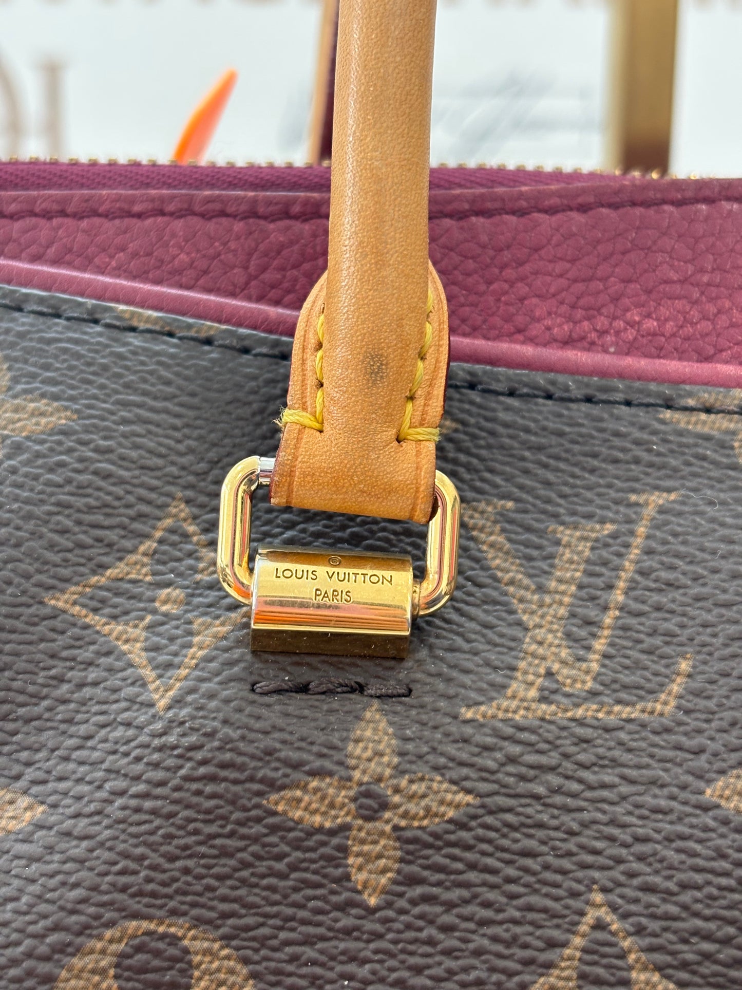 200883 - Louis Vuitton Pallas