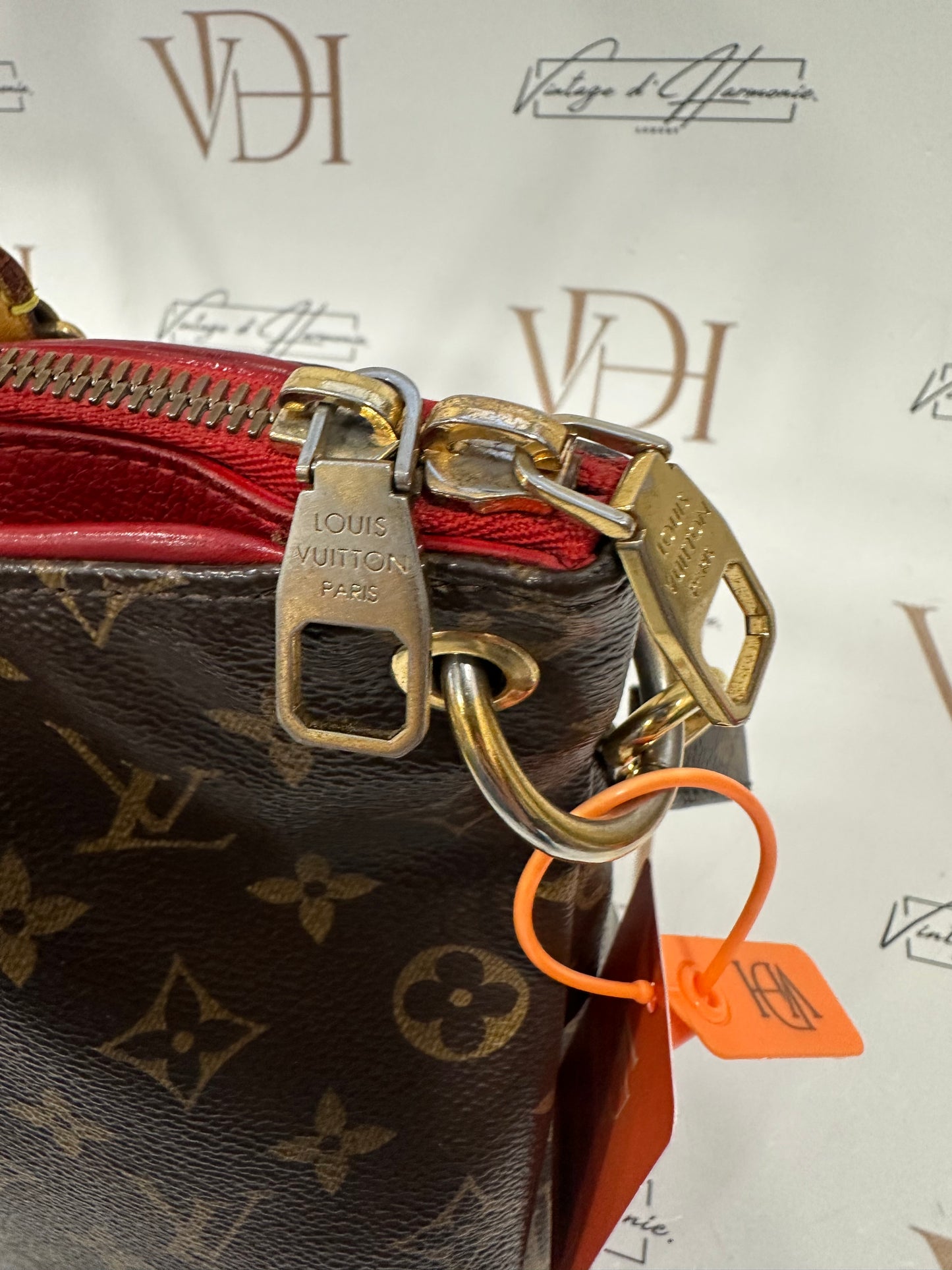 382945 -  - Louis Vuitton Pallas