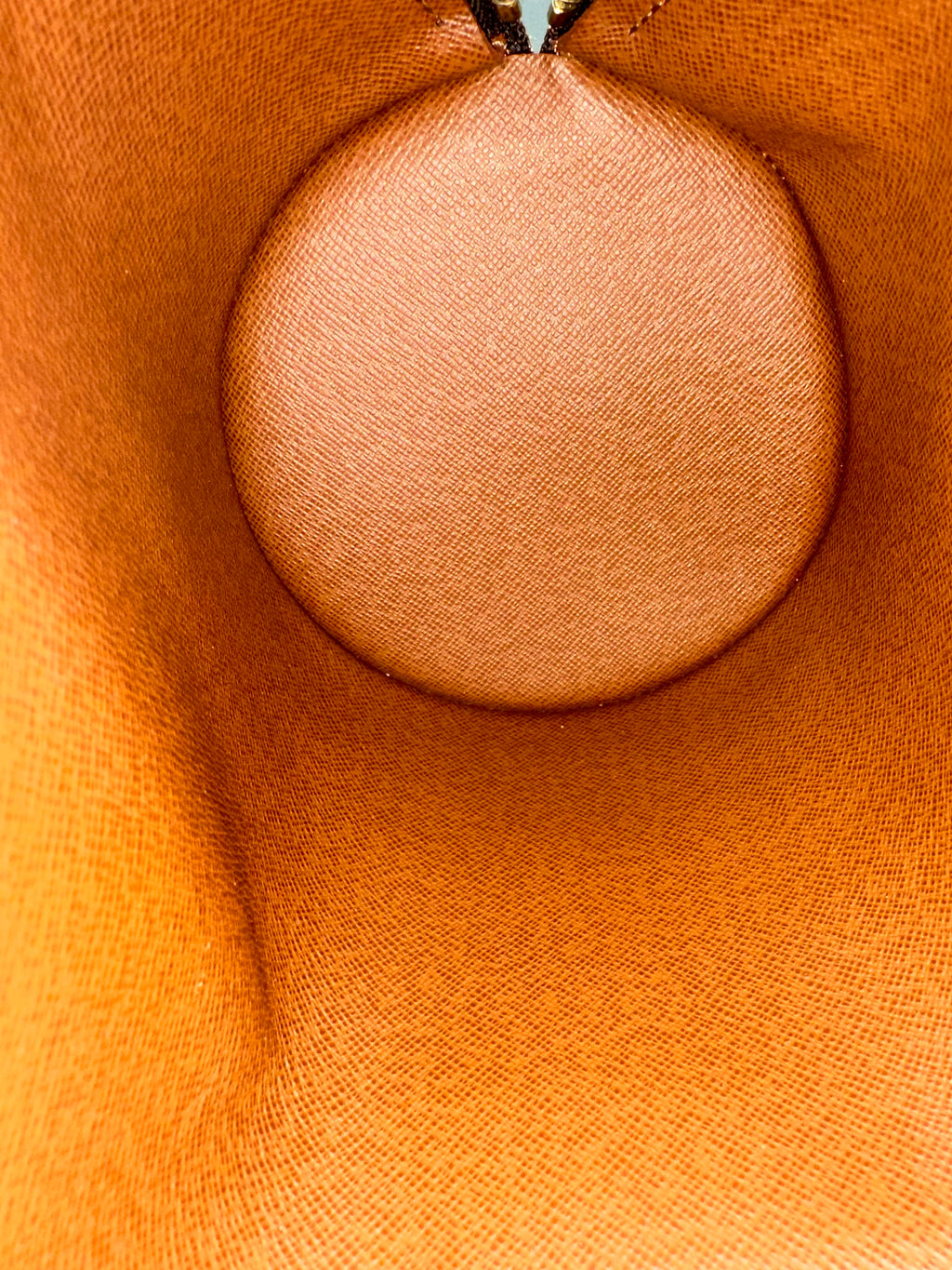 Louis Vuitton Papillon 26