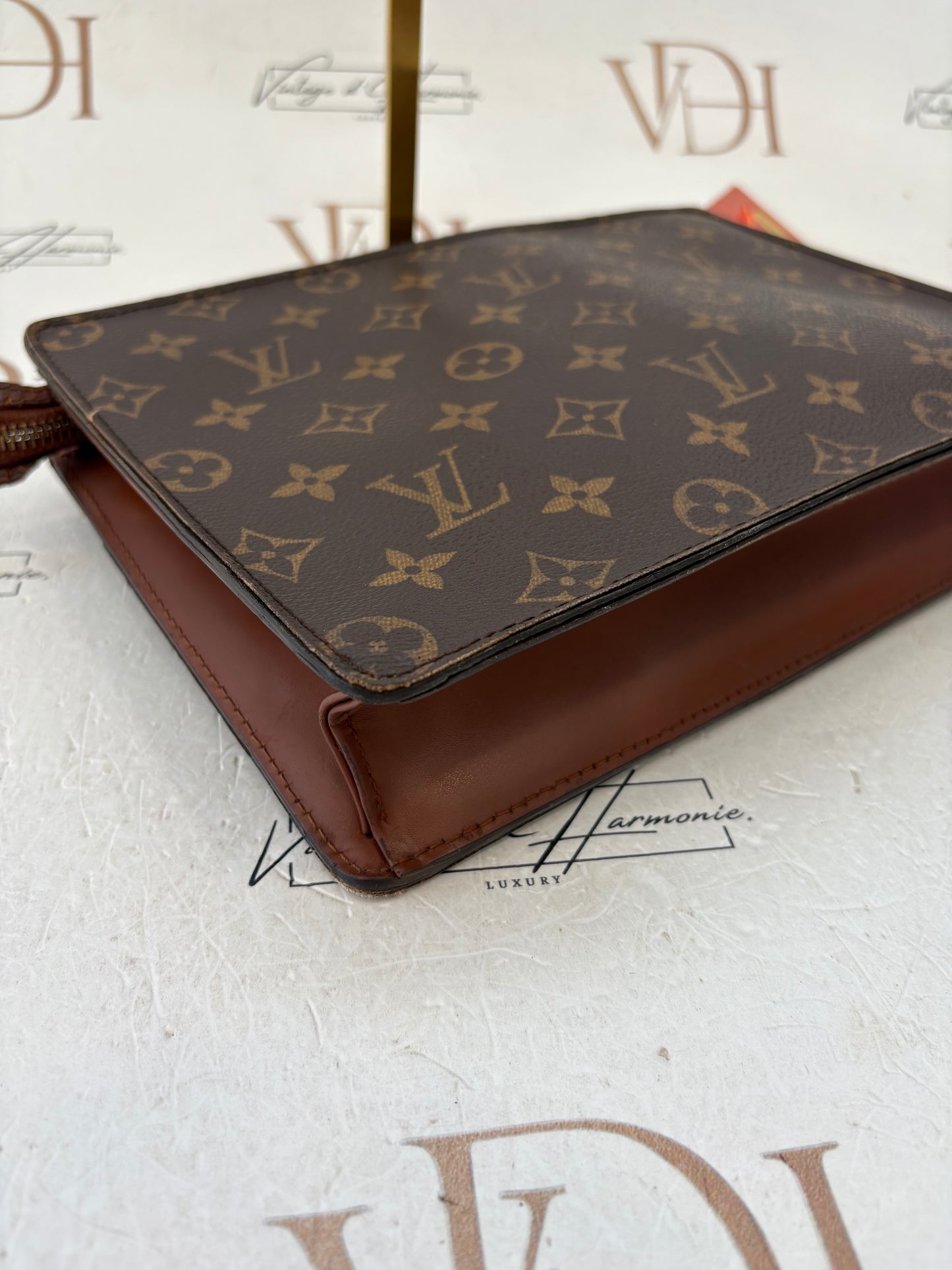 018390 - Louis Vuitton Pochette Homme