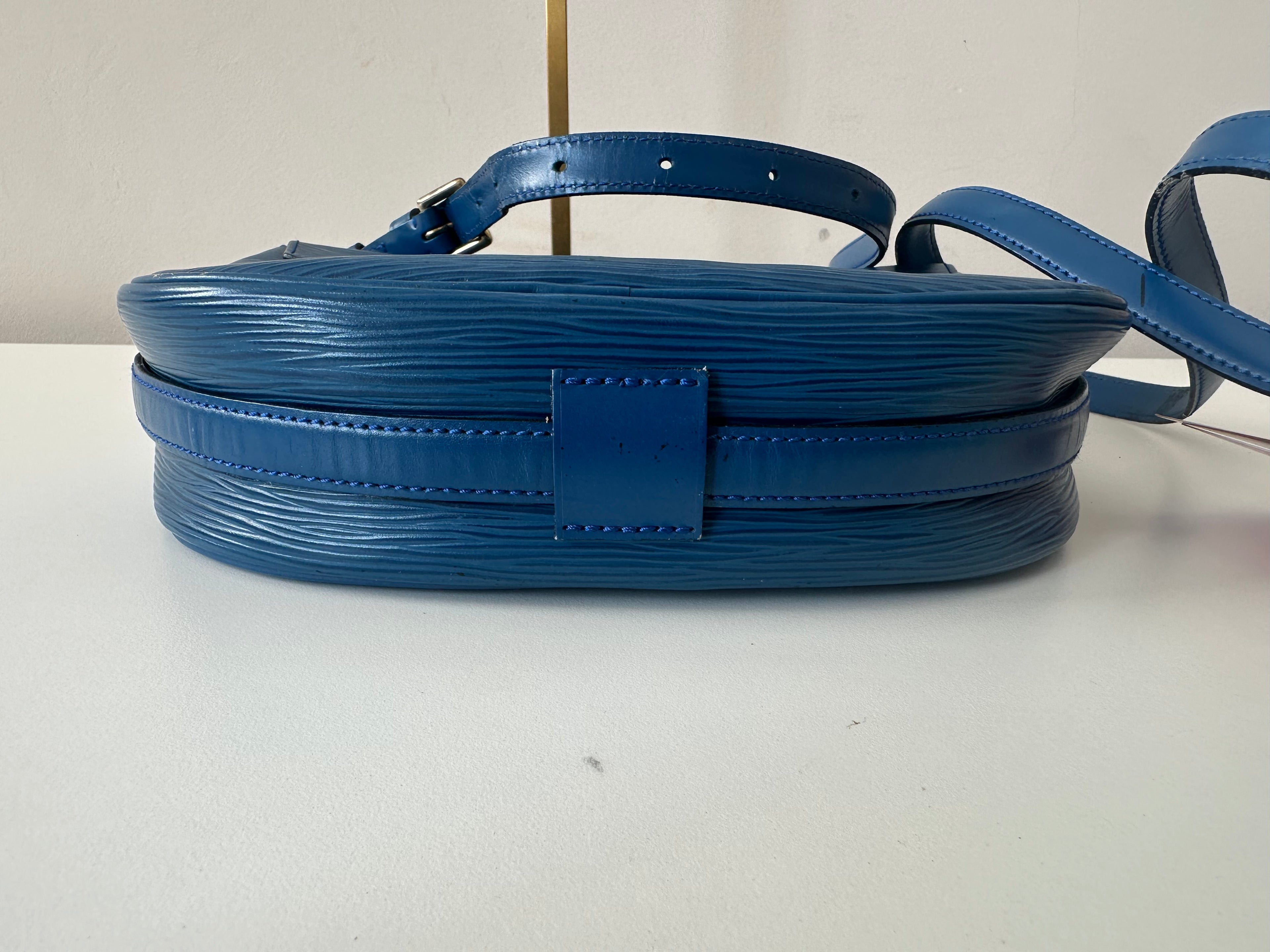 Louis Vuitton Jeune Fille