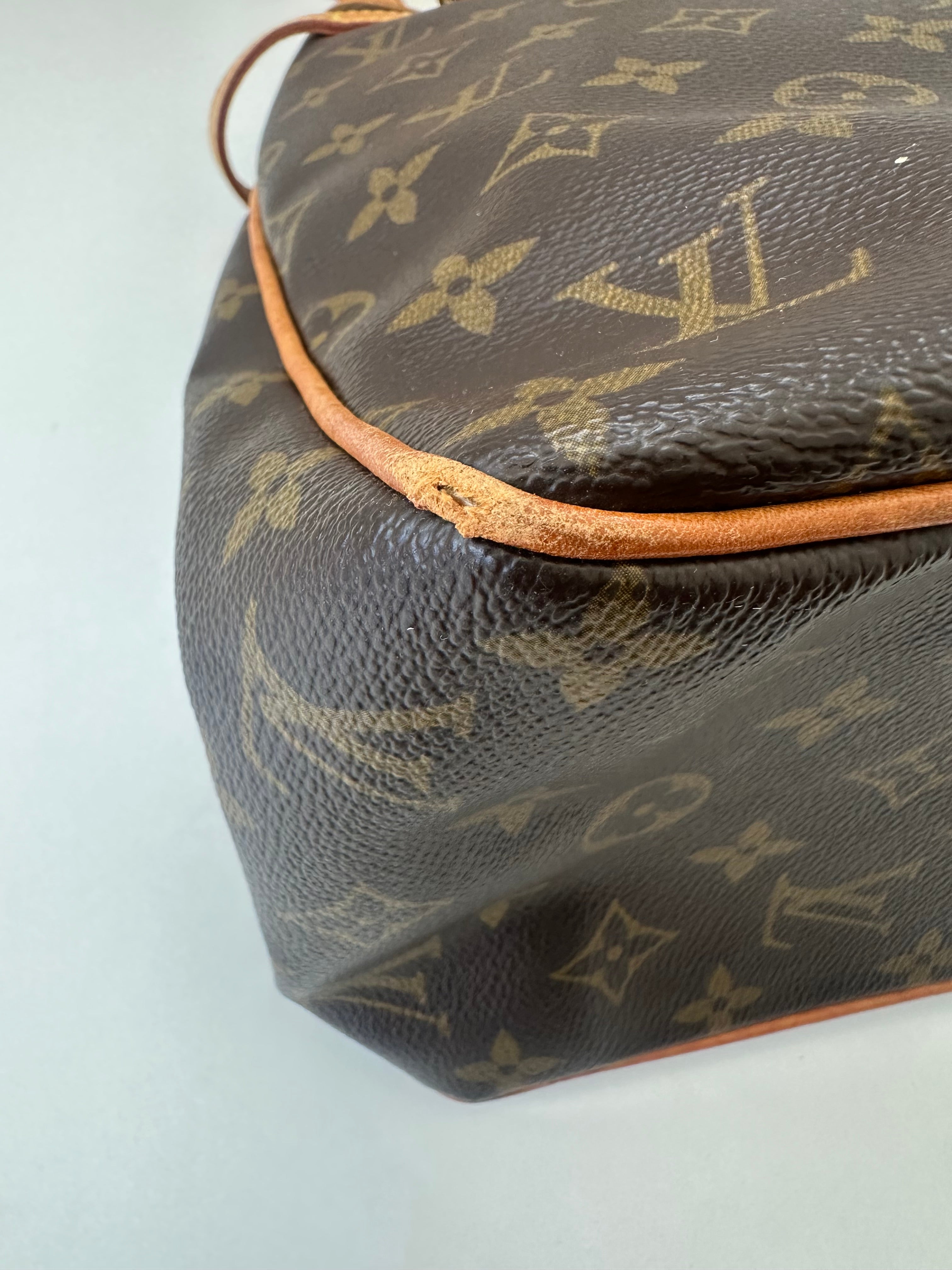 Louis Vuitton Batignolles Vertical