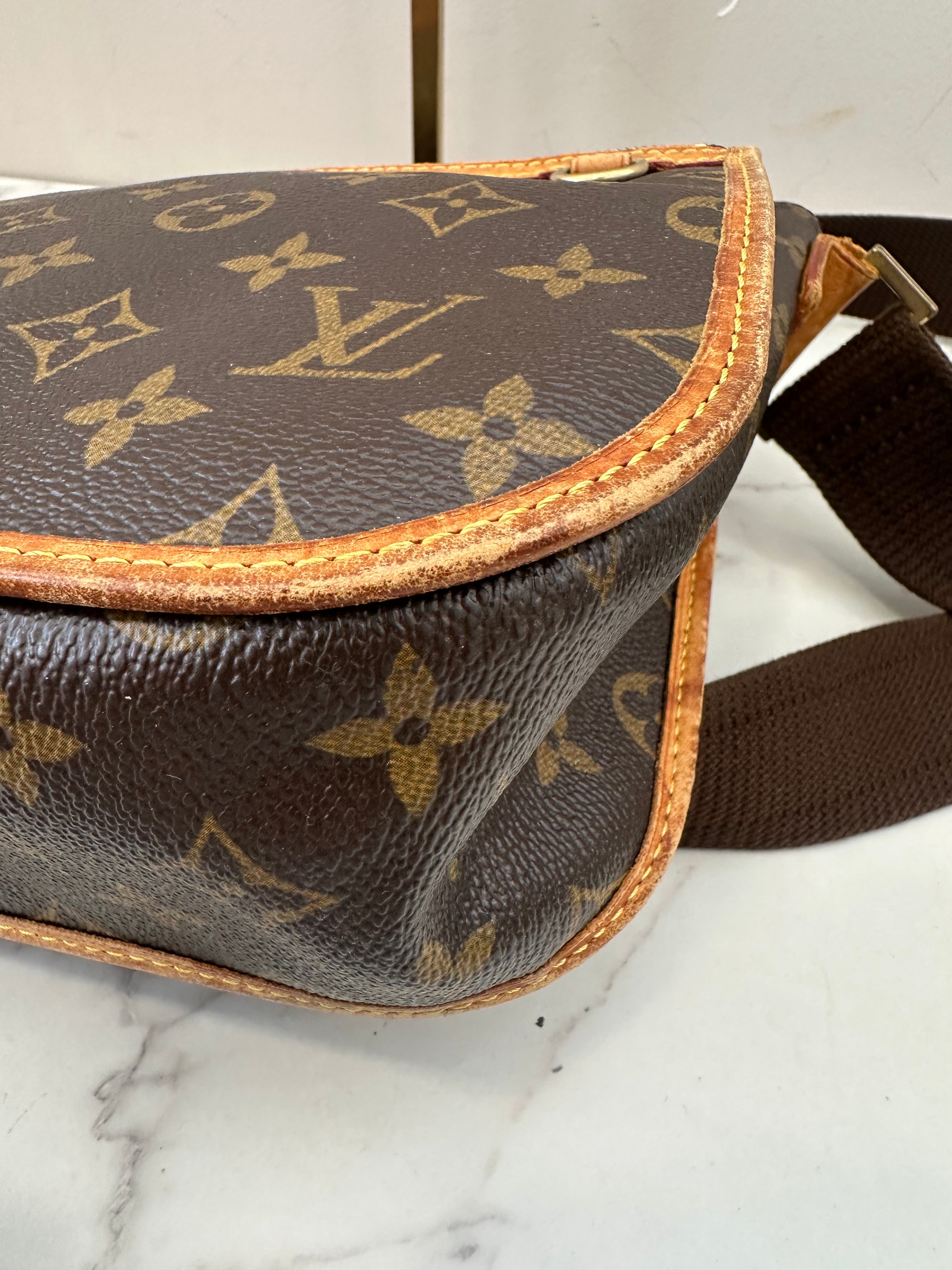 Louis Vuitton Messenger Bosphore