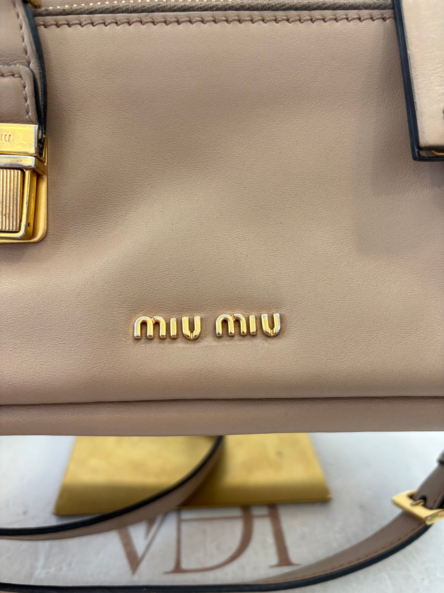 201047 - Miu Miu