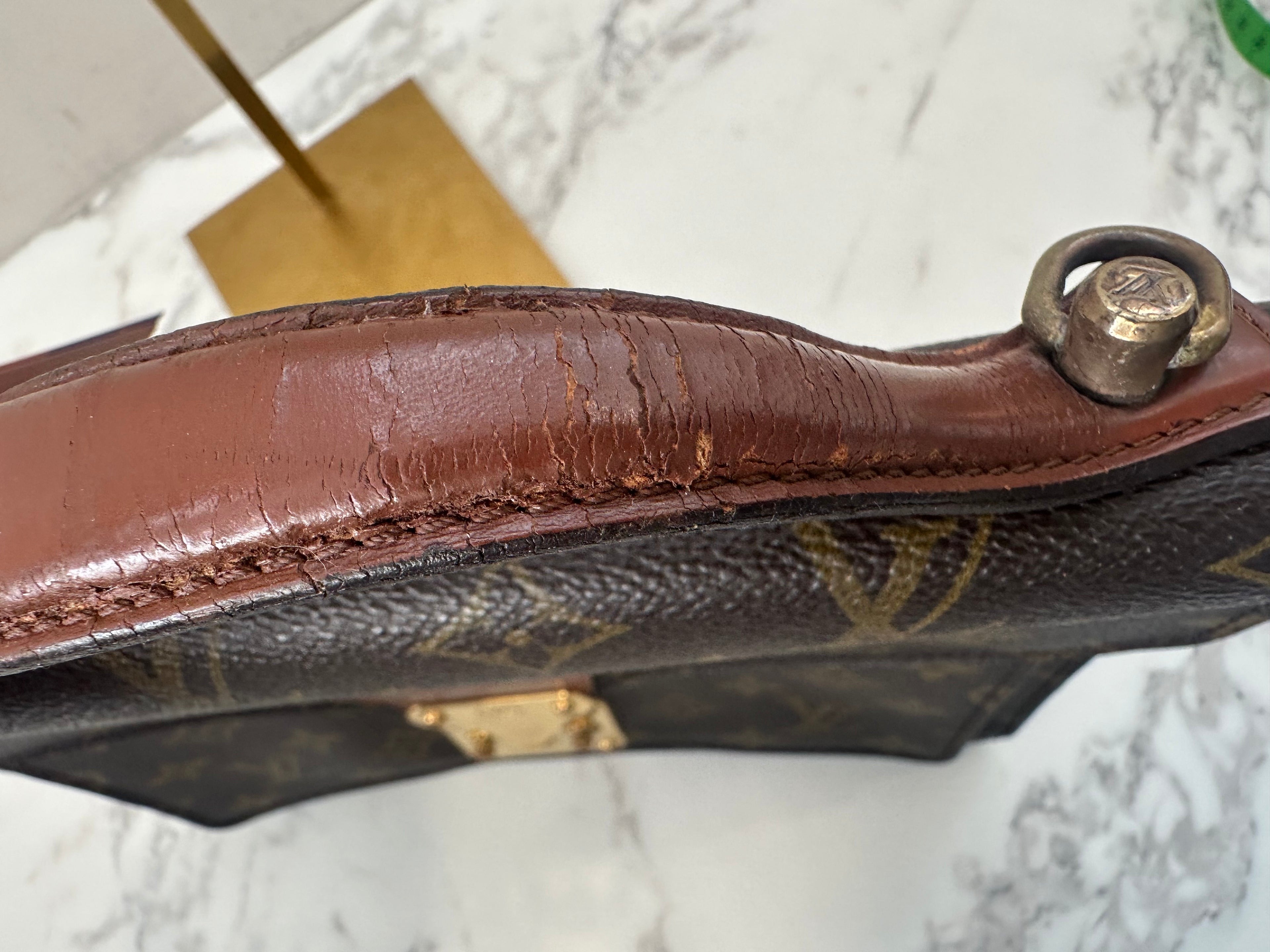 Louis Vuitton Monceau 28