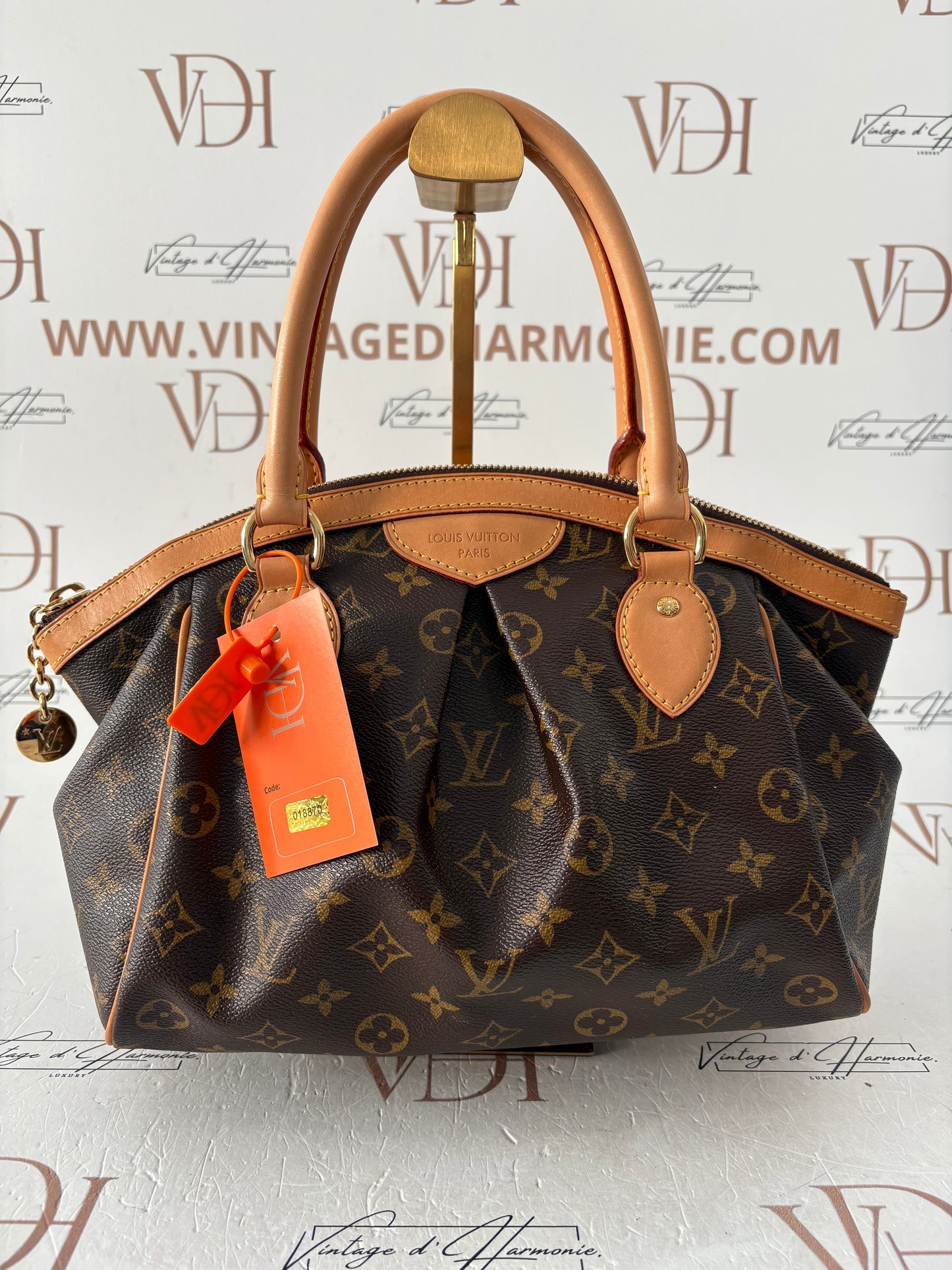 018870 - Louis Vuitton Tivoli PM