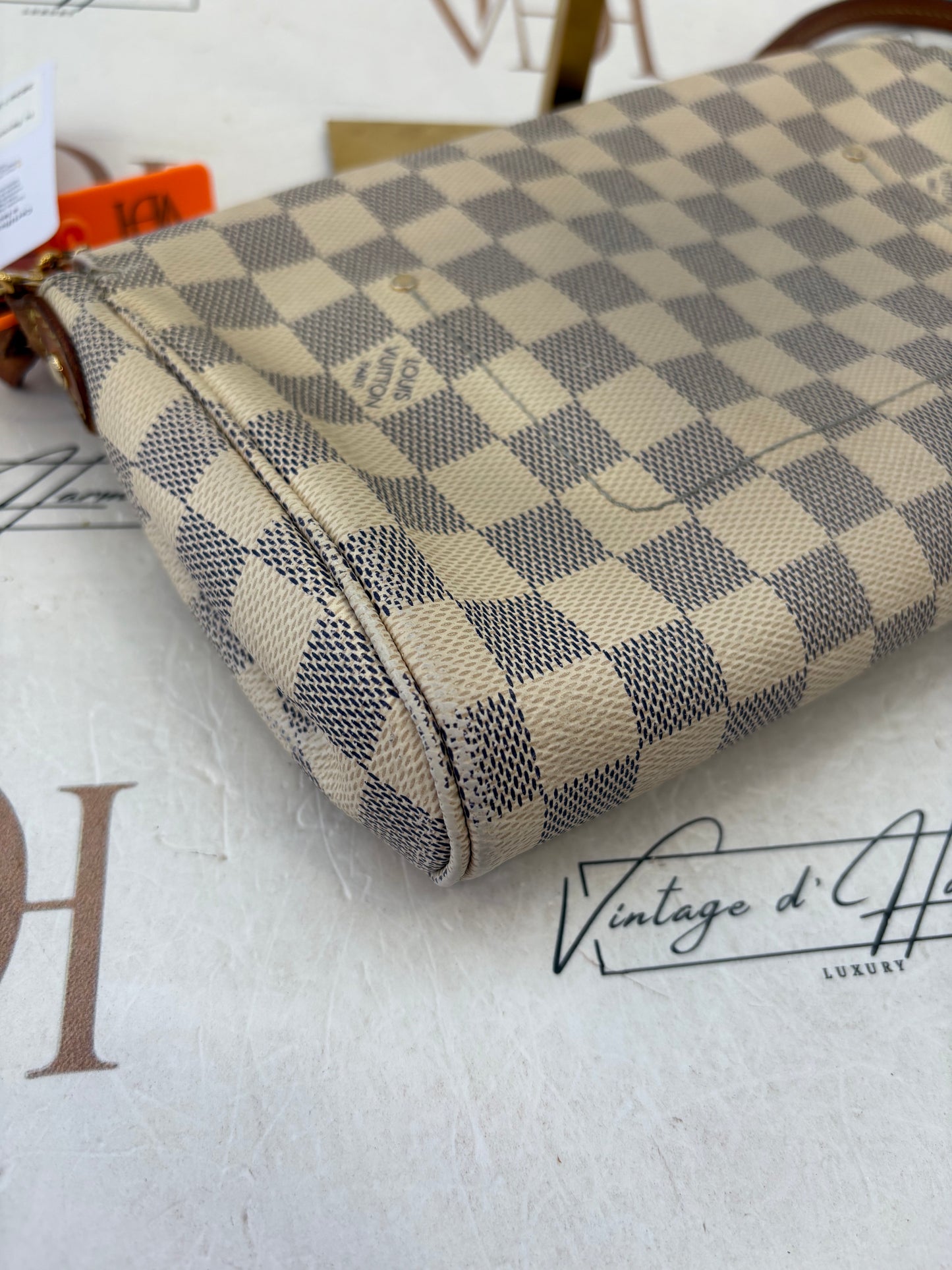383613 - Louis Vuitton Favorite