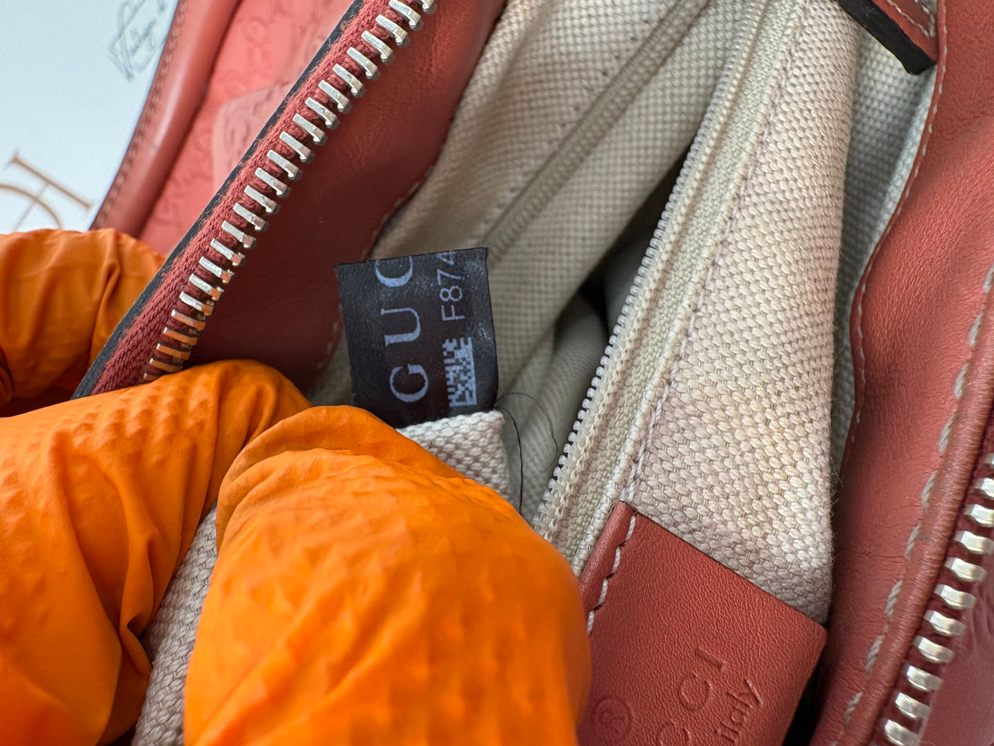 383174 - Gucci Sukey