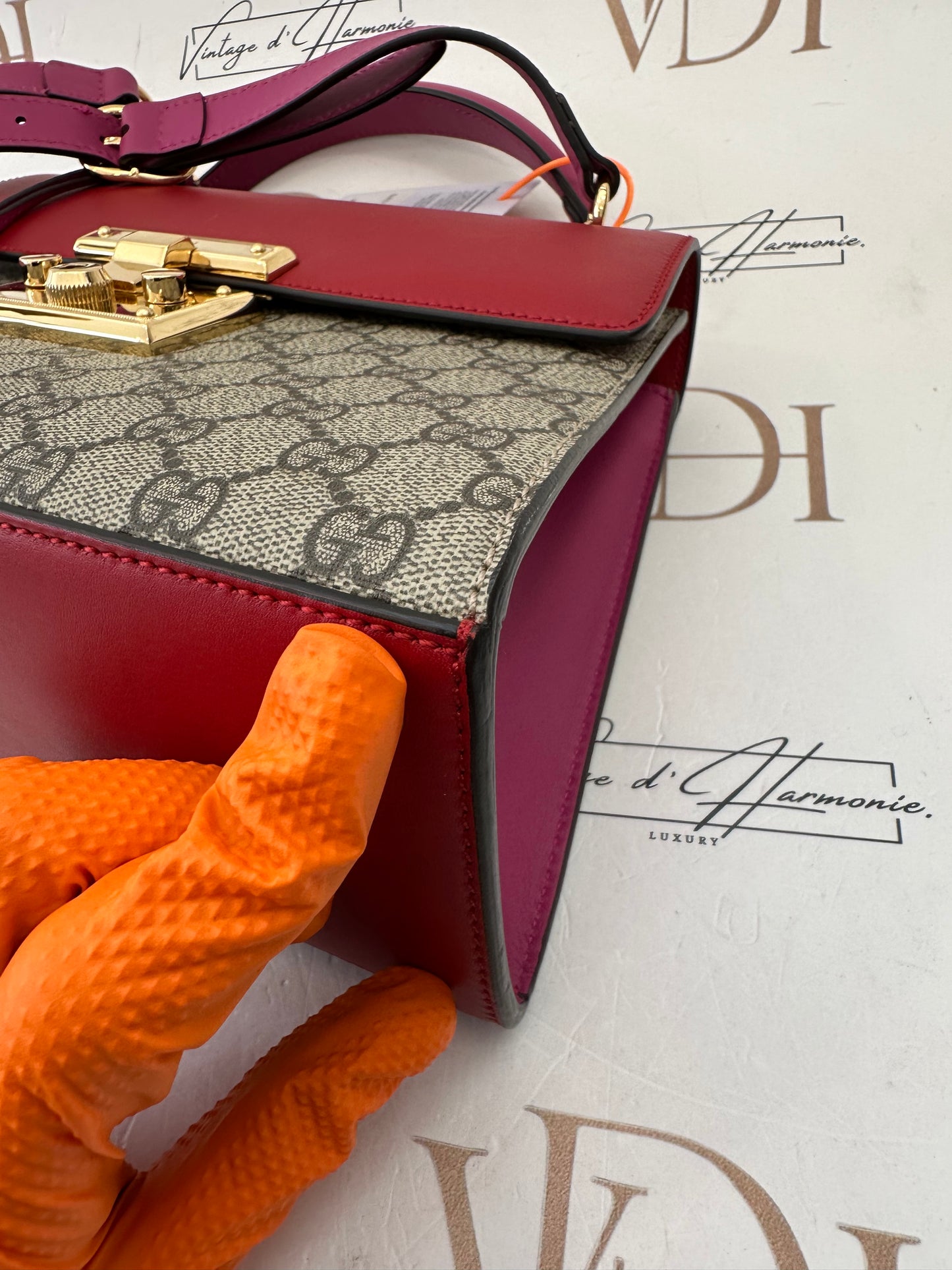 382992 - Gucci Padlock