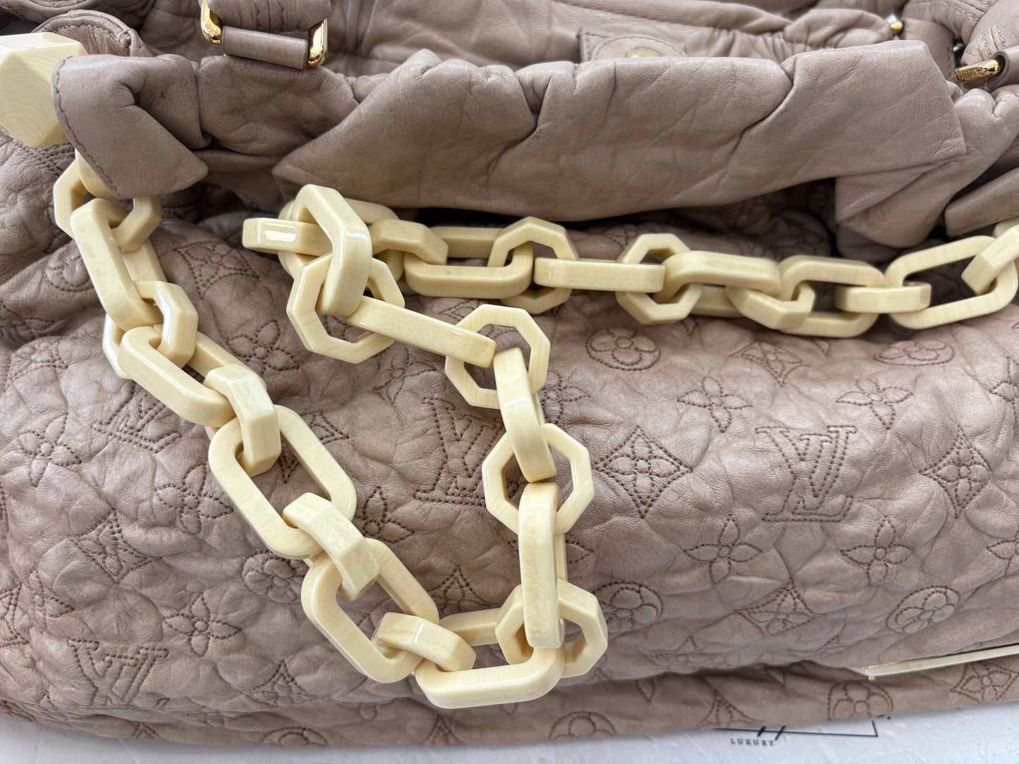 384015 - Louis Vuitton Olympe