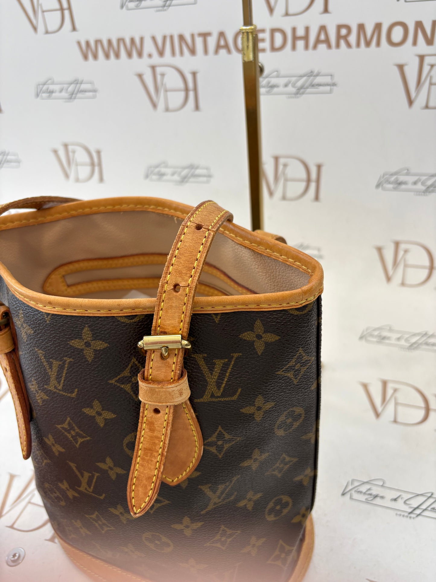 017267 - Louis Vuitton Bucket PM