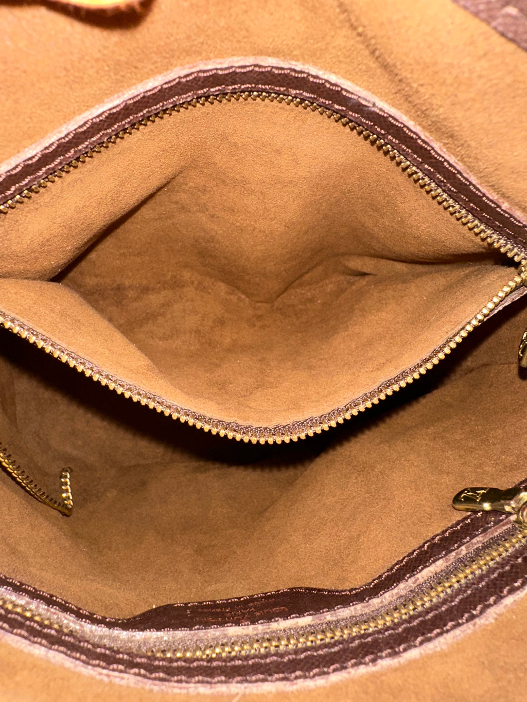 Louis Vuitton Marais