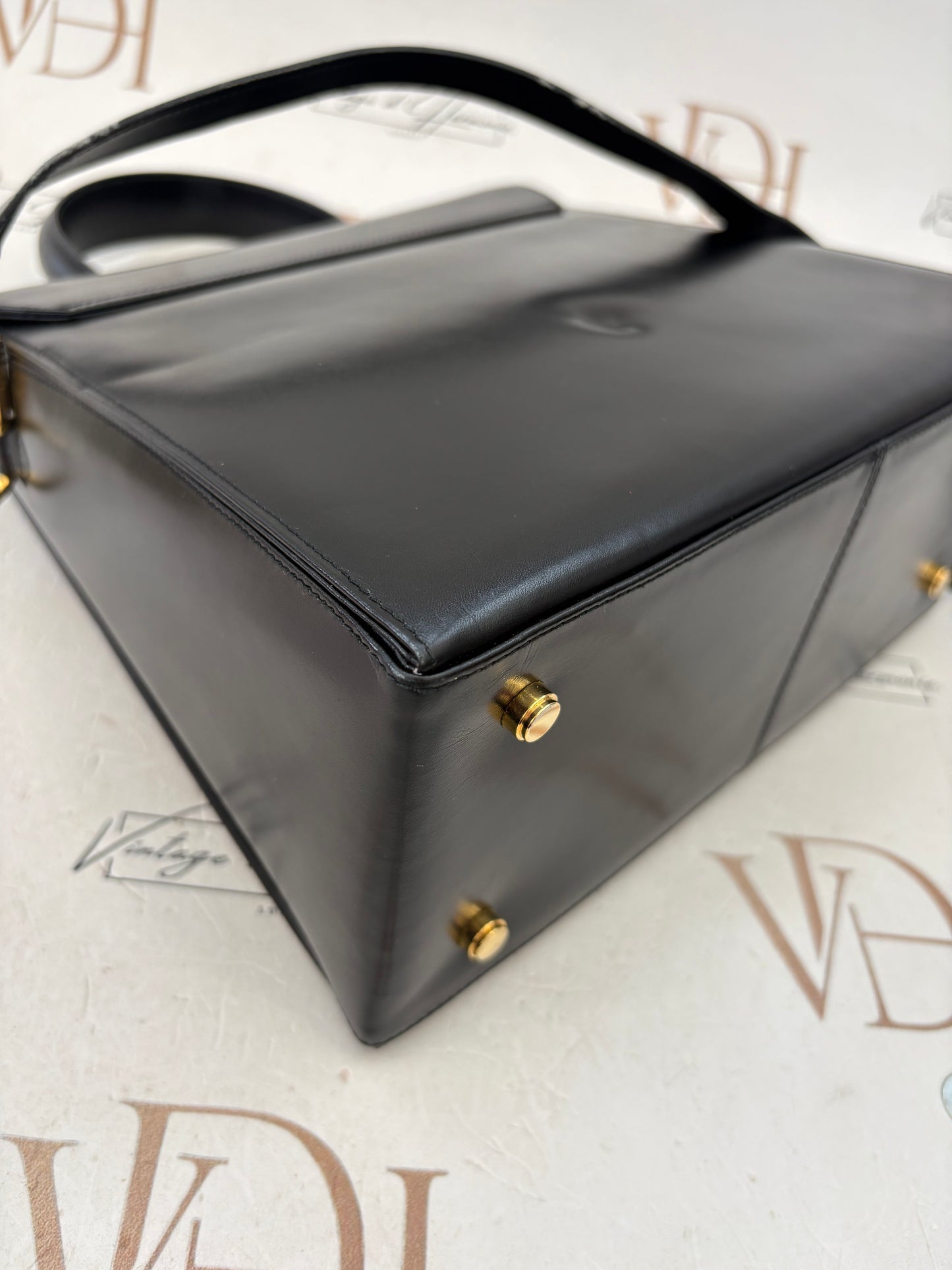 018795 - Salvatore Ferragamo Black