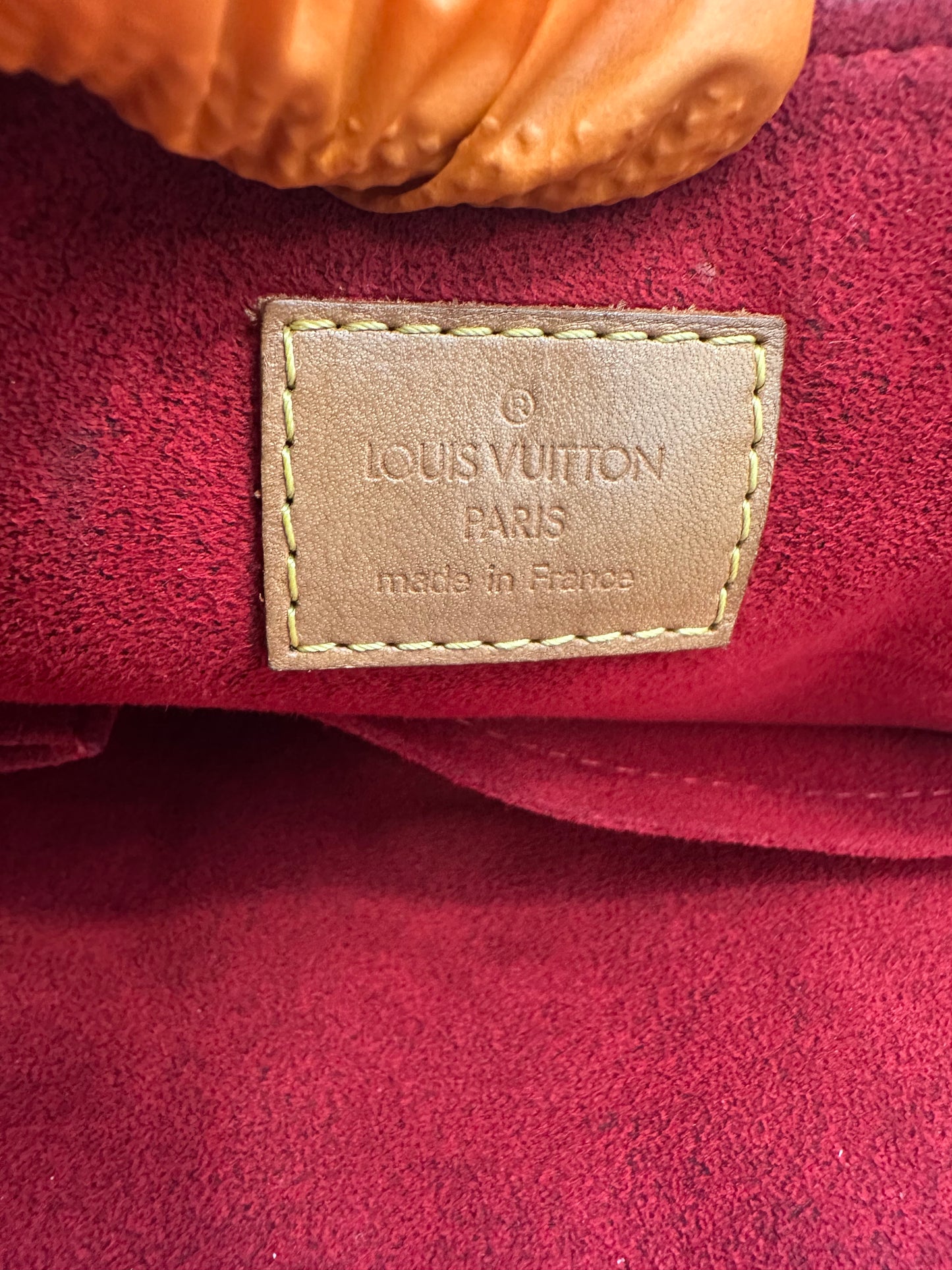 016920 - Louis Vuitton Coussin GM
