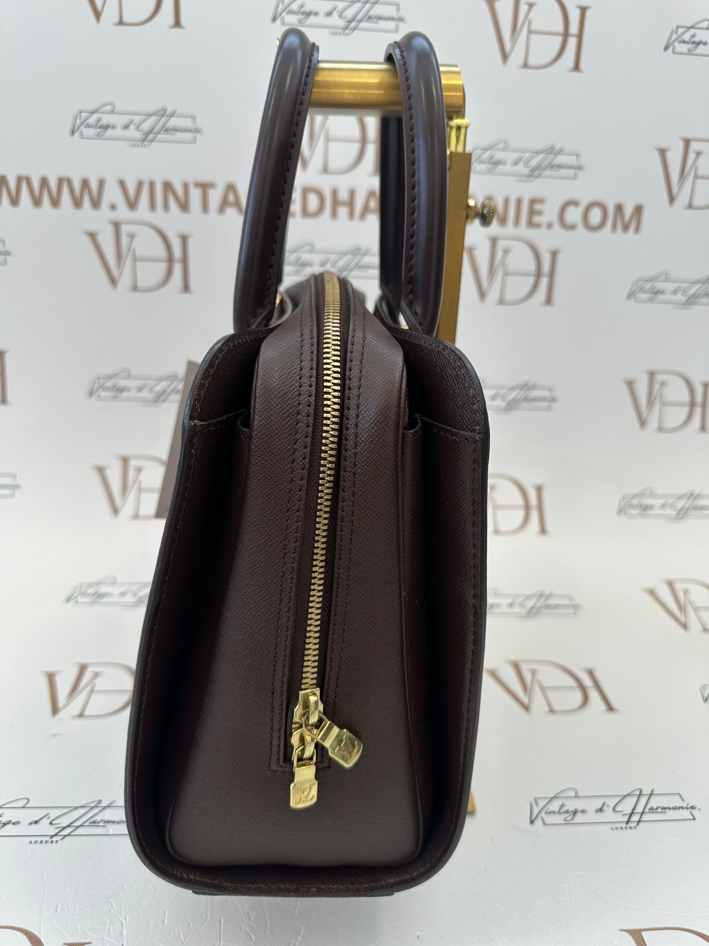 017823 - Louis Vuitton Triana