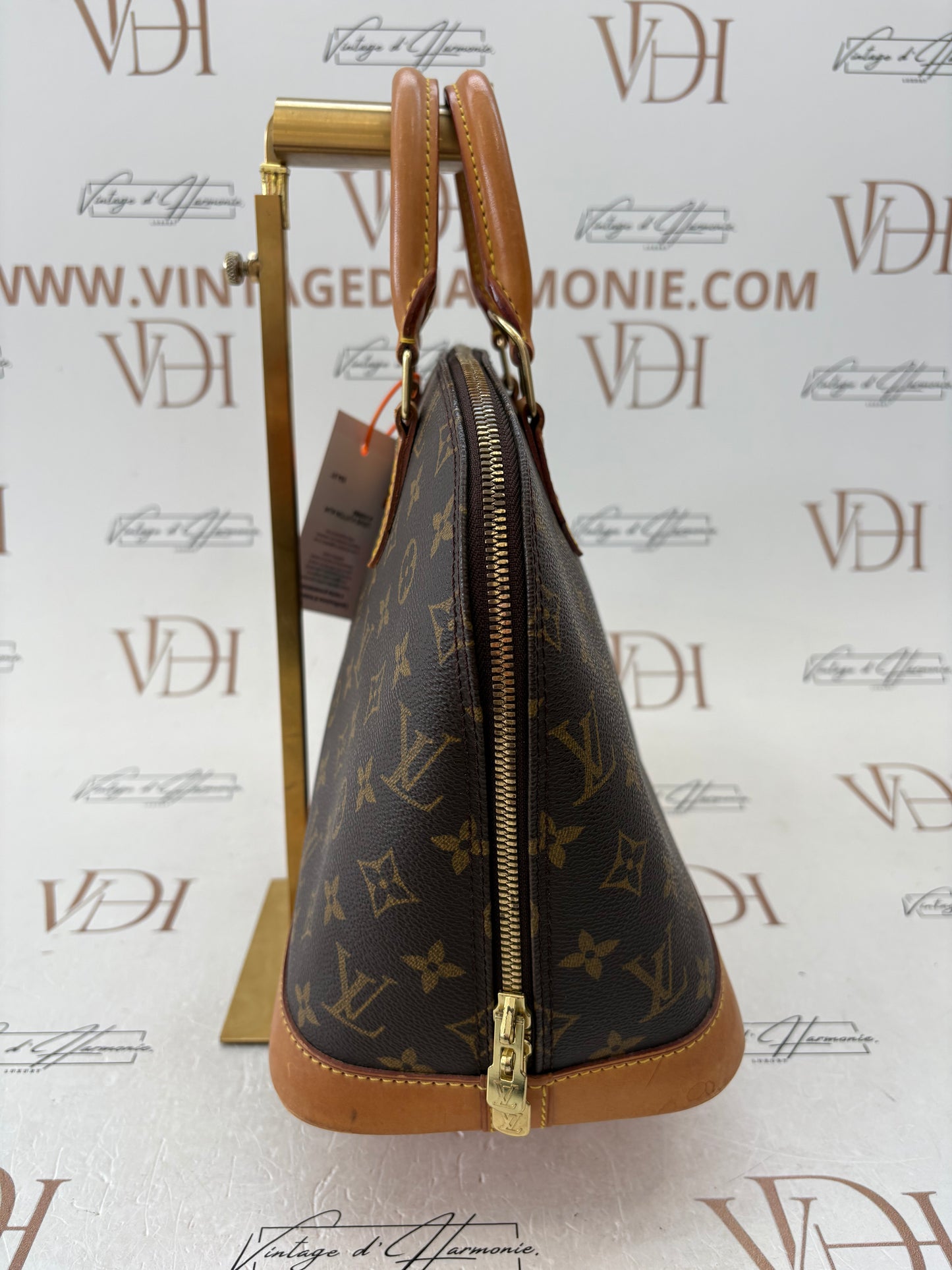 018850 - Louis Vuitton Alma
