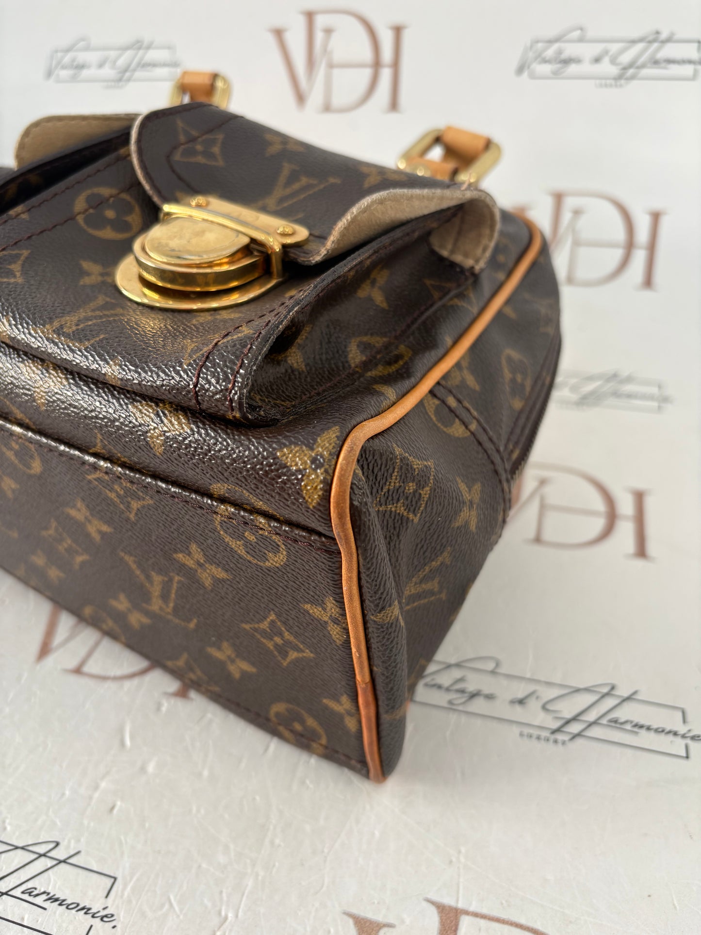 018904 - Louis Vuitton Manhattan PM