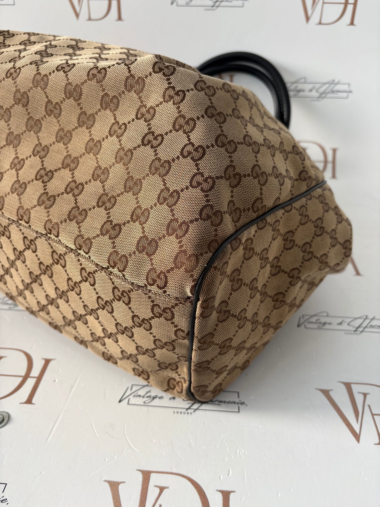 201643 - Gucci Sukey