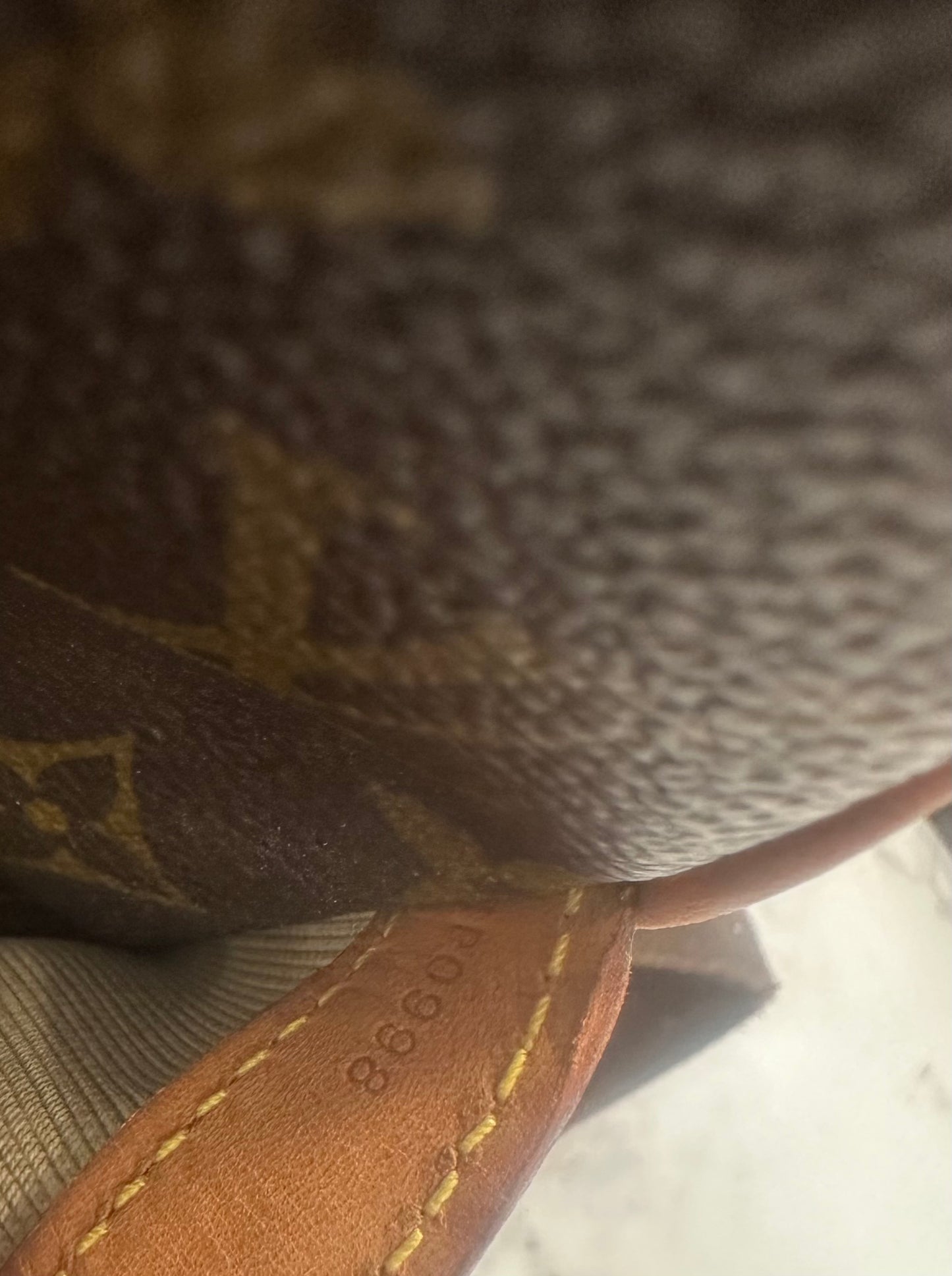 Louis Vuitton Reporter GM