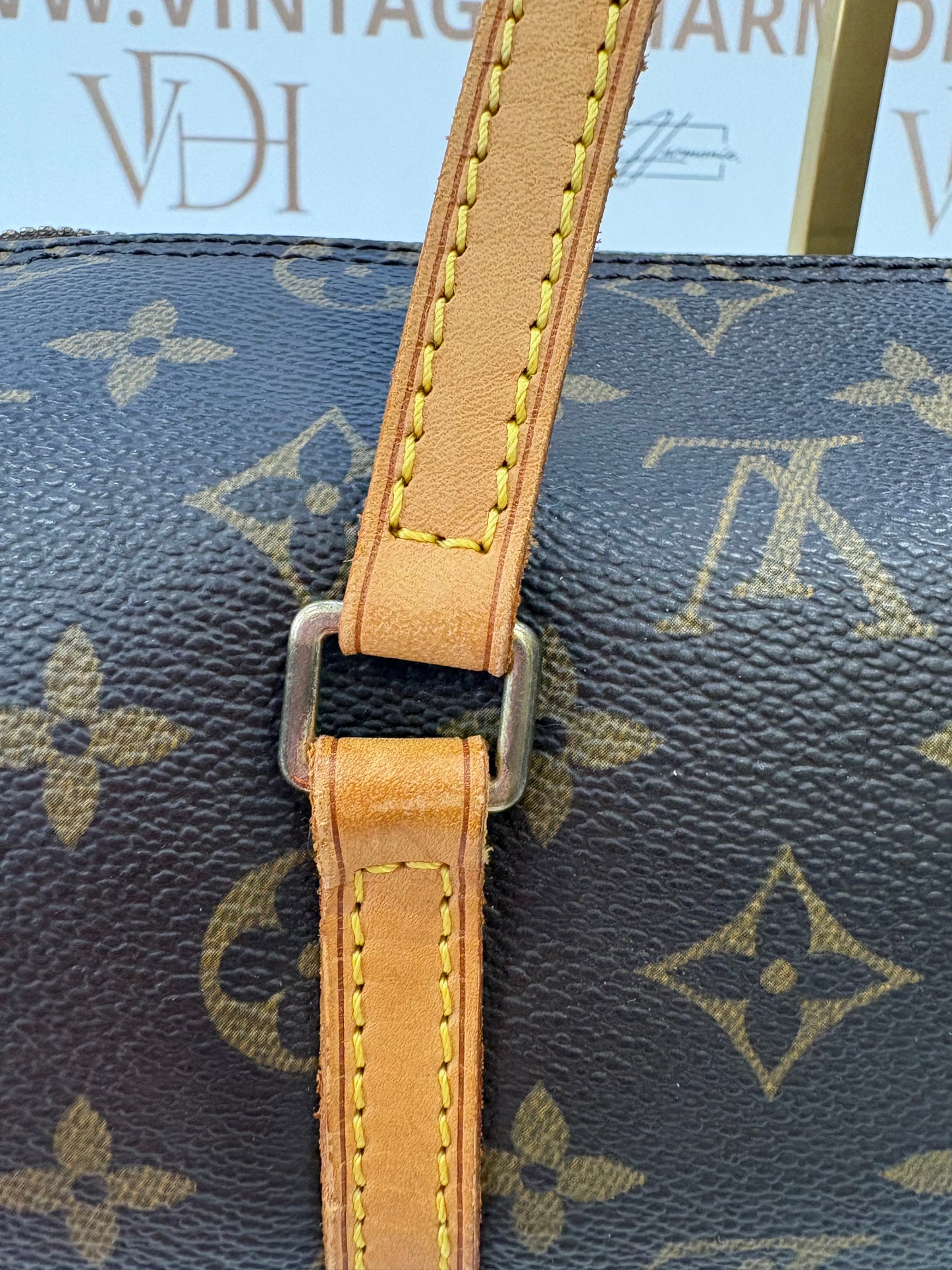 016915 - Louis Vuitton Papillon 26