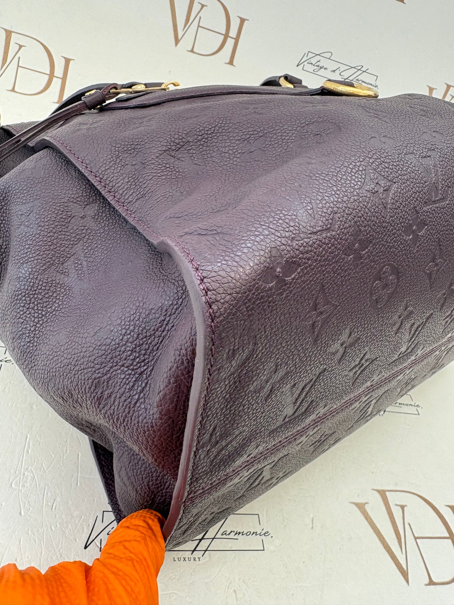 382889 - Louis Vuitton Lumineuse