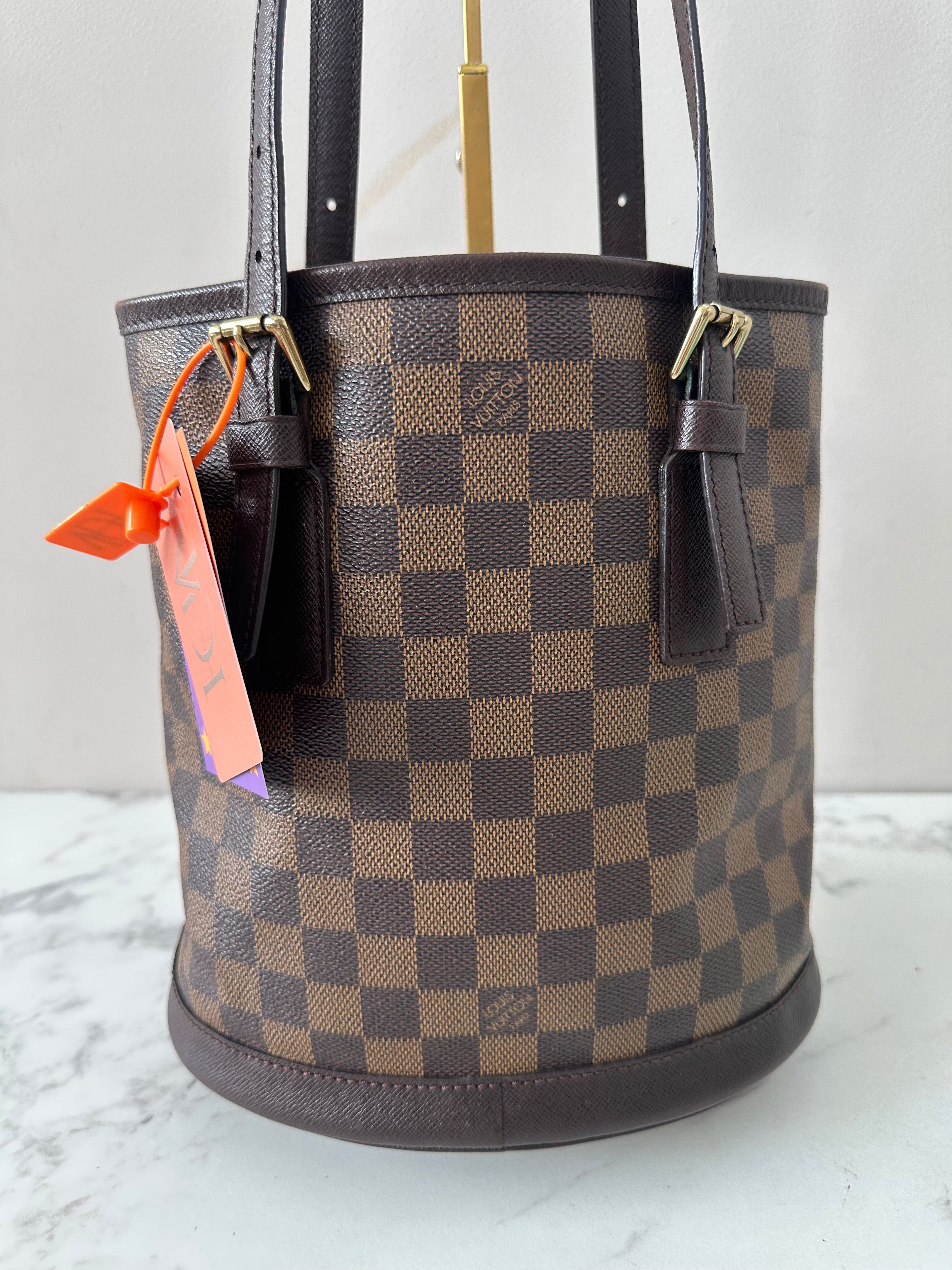 Louis Vuitton Marais