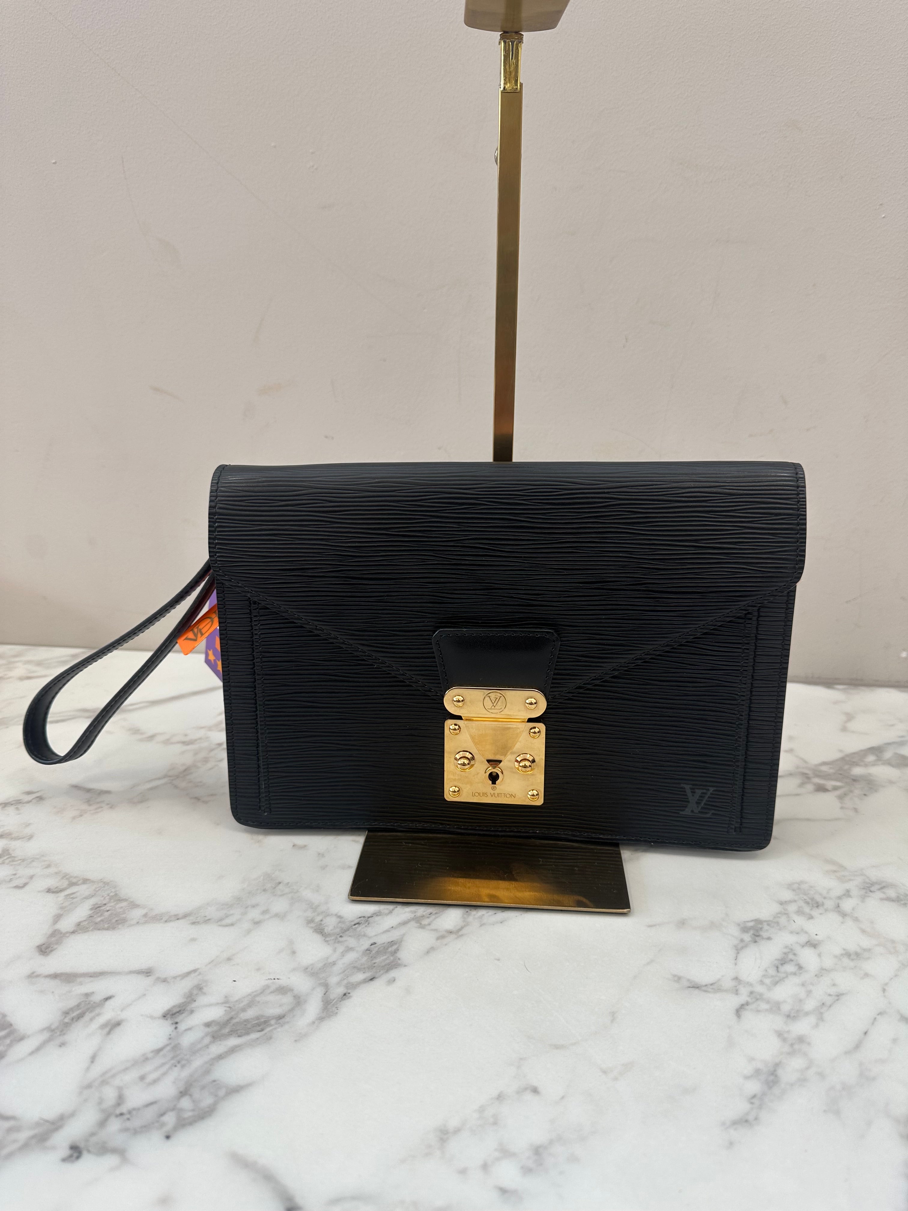 Louis Vuitton Black Epi Pochette Sellier Dragonne